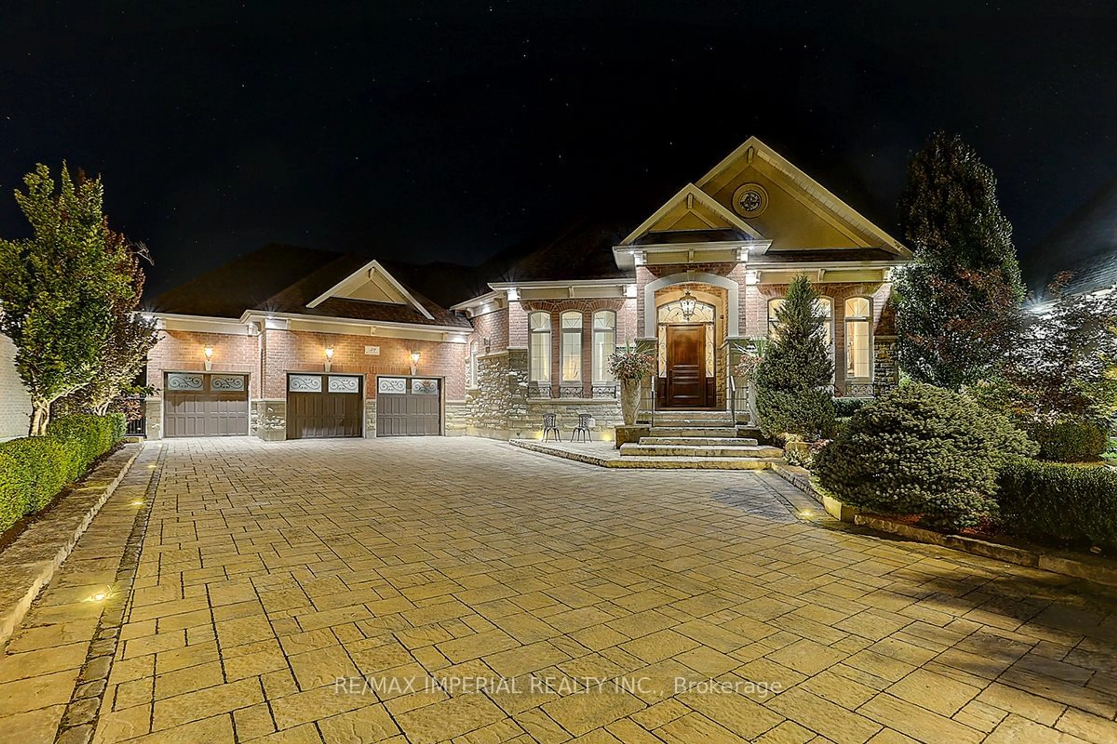 Indoor foyer, ceramic floors for 39 Fiorello Crt, Vaughan Ontario L4H 0V4