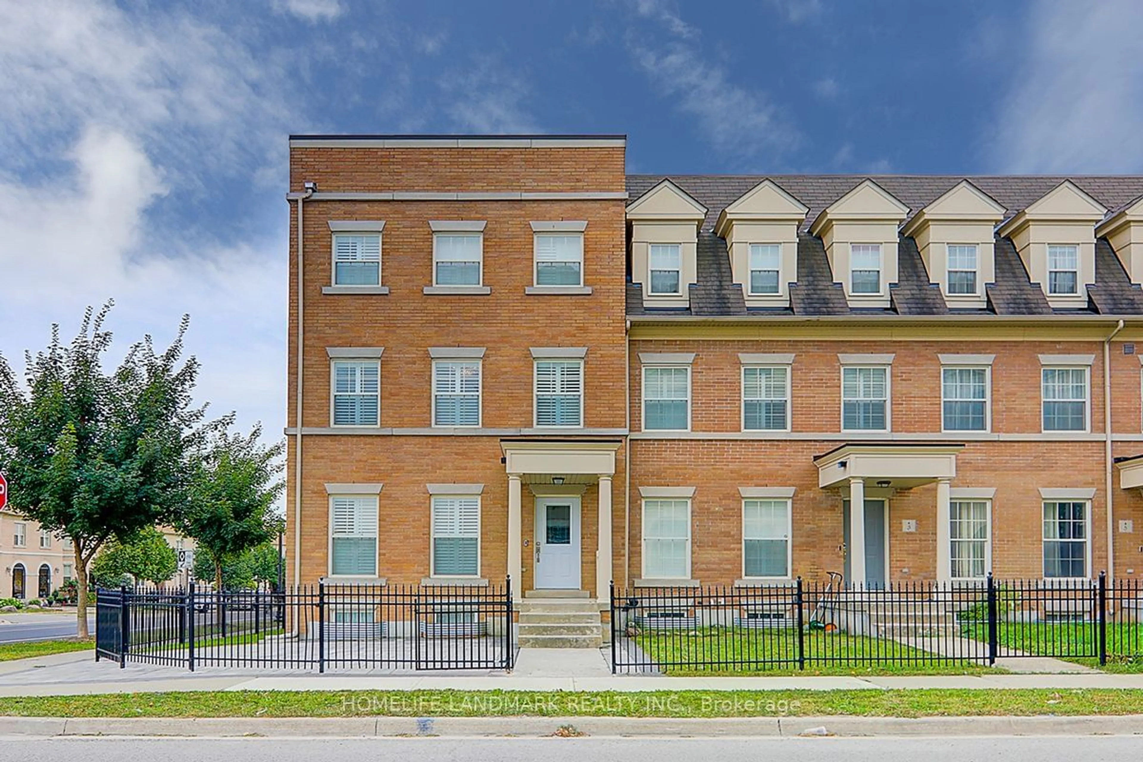 A pic from exterior of the house or condo, the street view for 1 Donald Buttress Blvd, Markham Ontario L6C 0J4