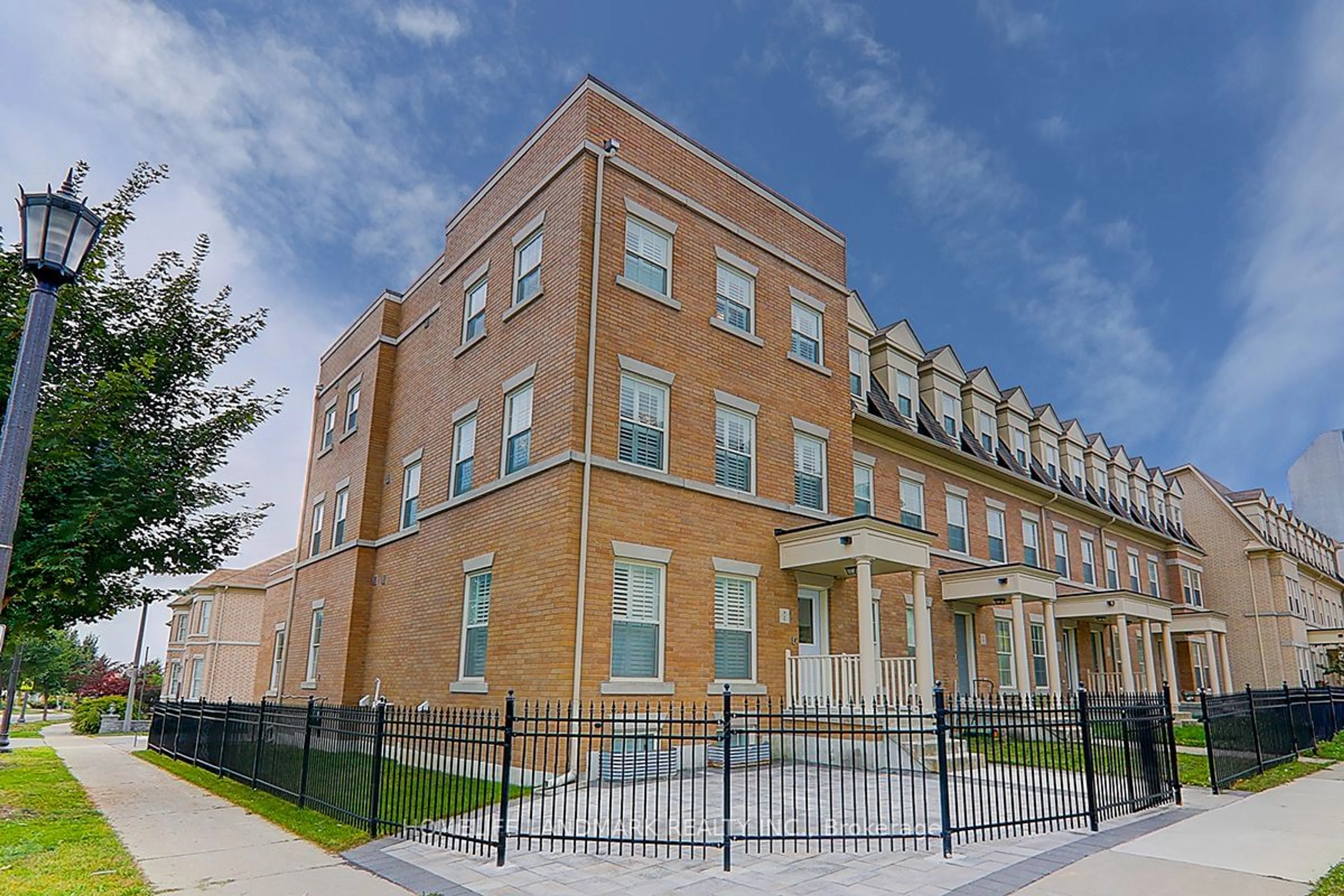 A pic from exterior of the house or condo, the front or back of building for 1 Donald Buttress Blvd, Markham Ontario L6C 0J4