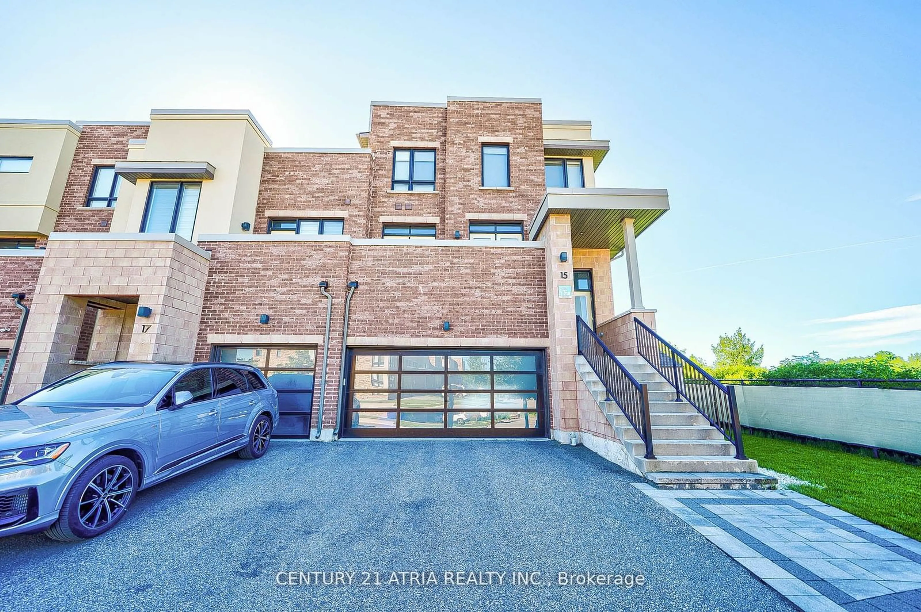 A pic from exterior of the house or condo, the street view for 15 Anchusa Dr, Richmond Hill Ontario L4E 5B6