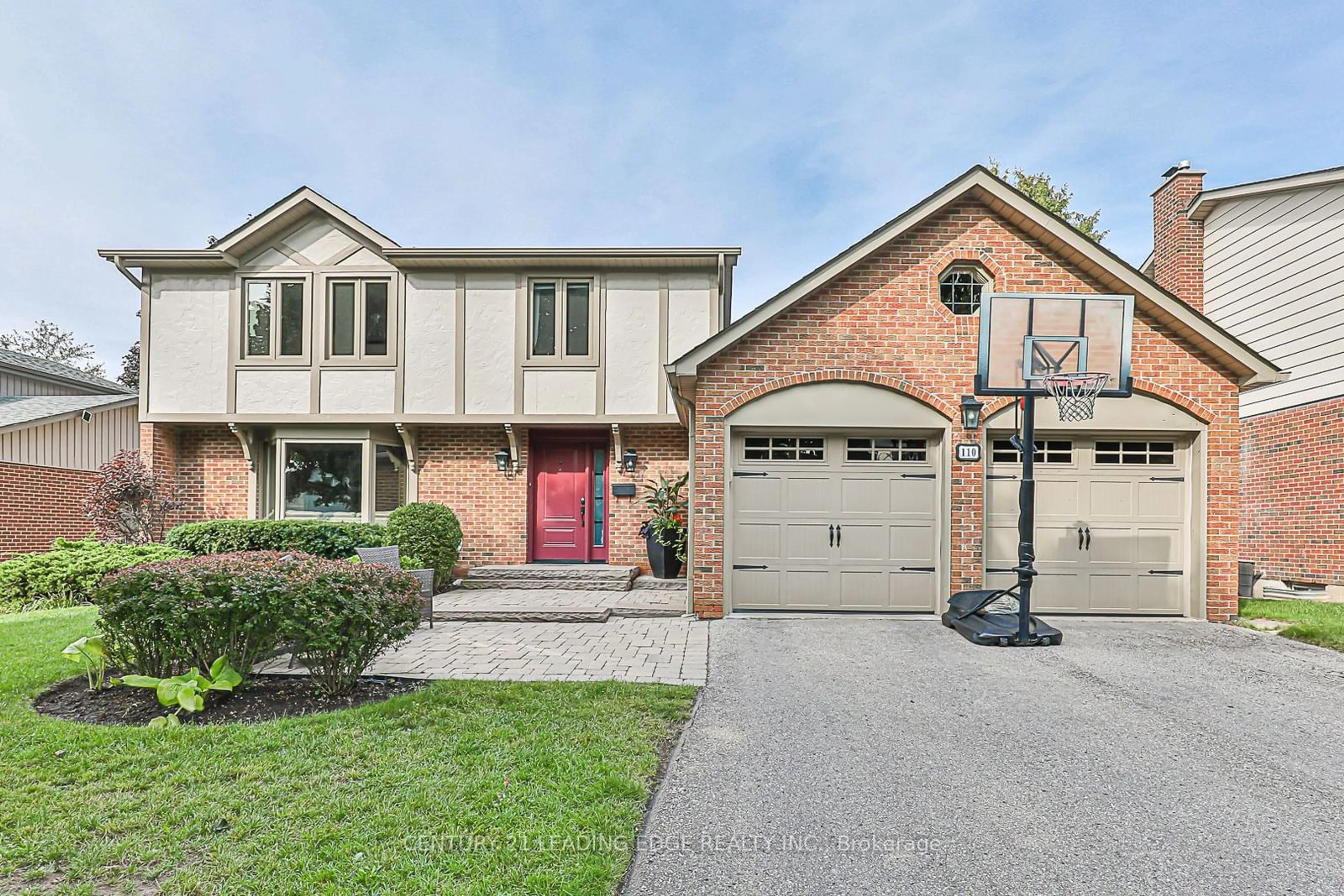 Home with brick exterior material for 110 Sir Lancelot Dr, Markham Ontario L3P 2J4