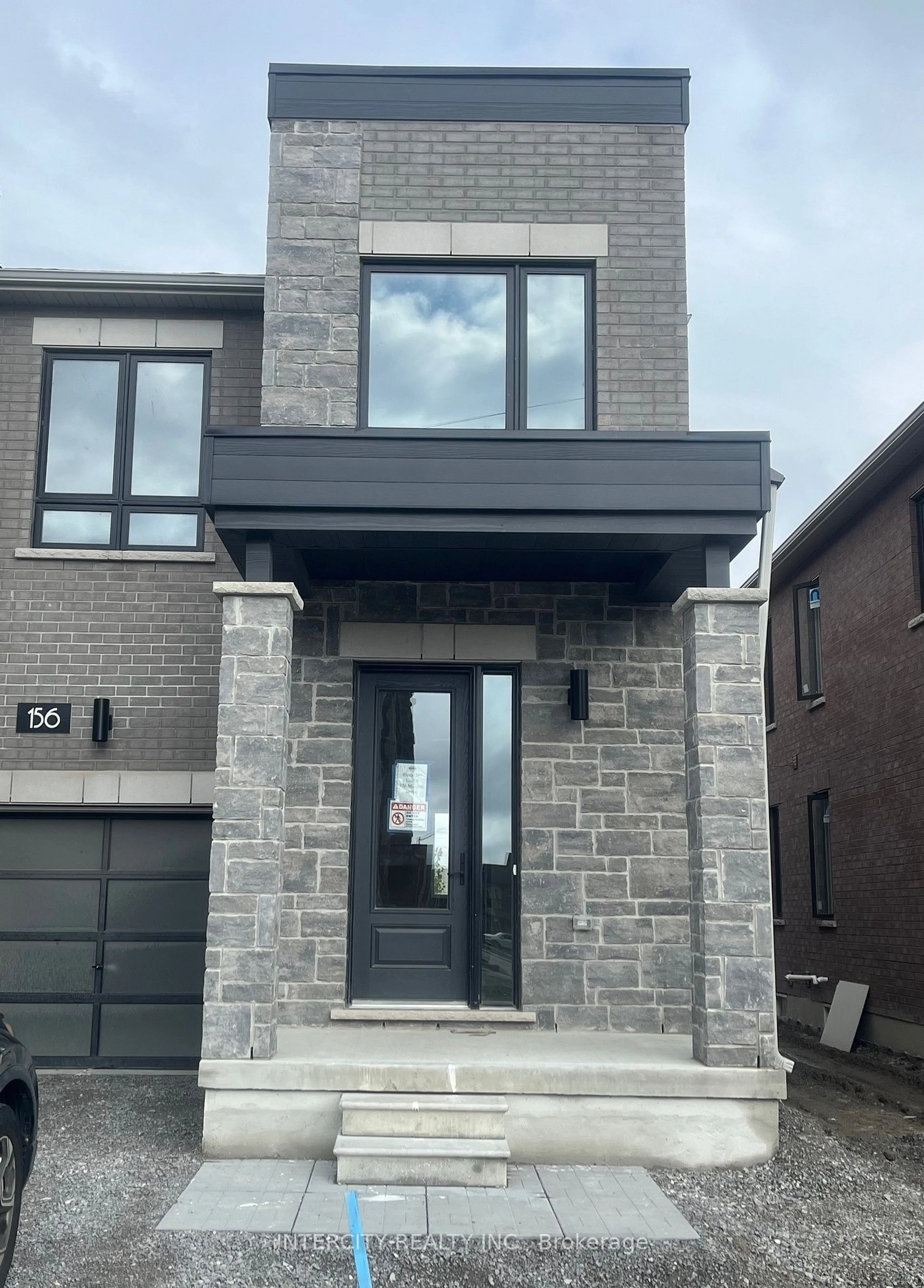 Home with brick exterior material for 156 Mumbai Dr, Markham Ontario L3S 3K5