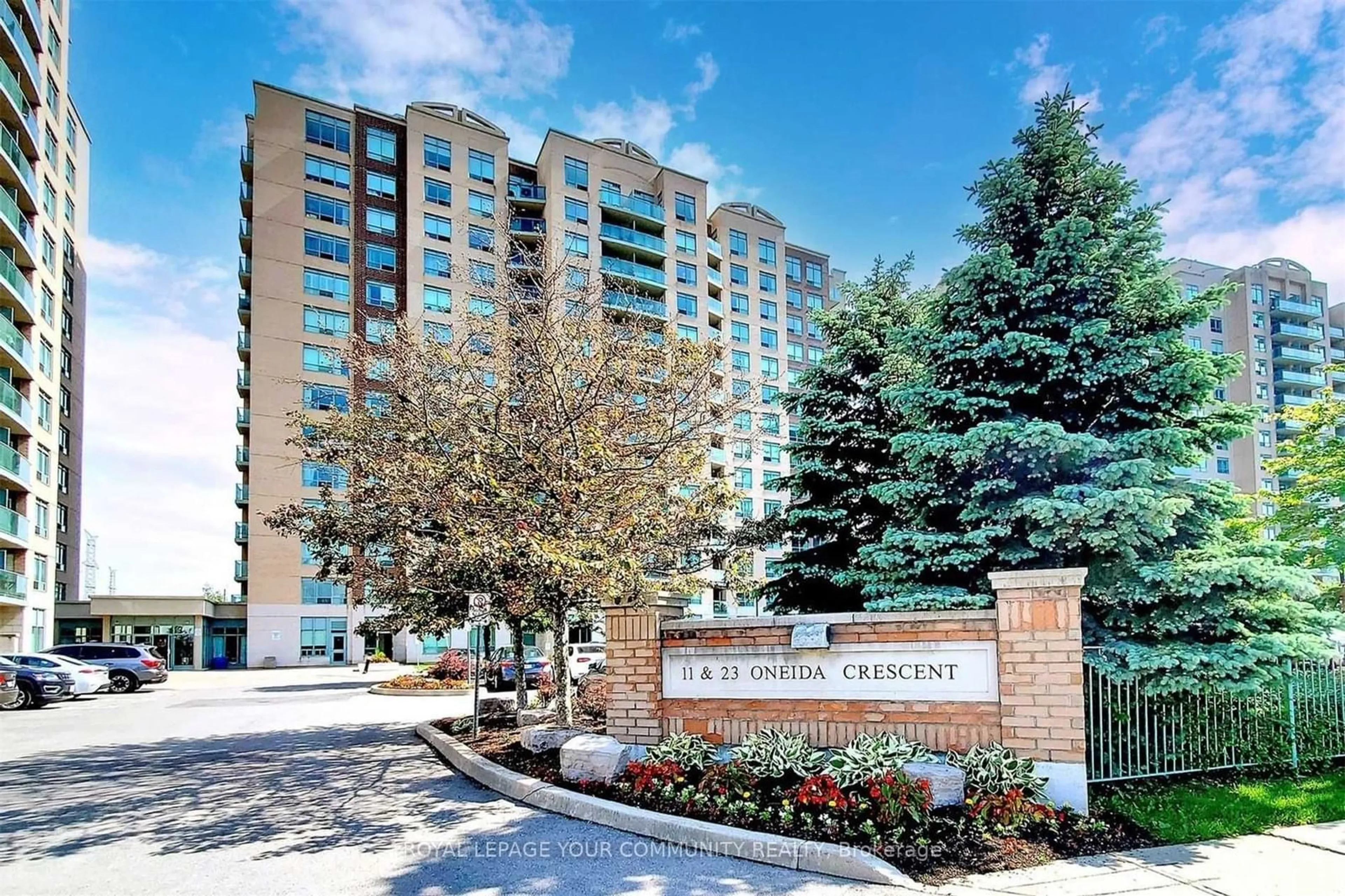 A pic from exterior of the house or condo for 23 Oneida Cres #1206, Richmond Hill Ontario L4B 0A2