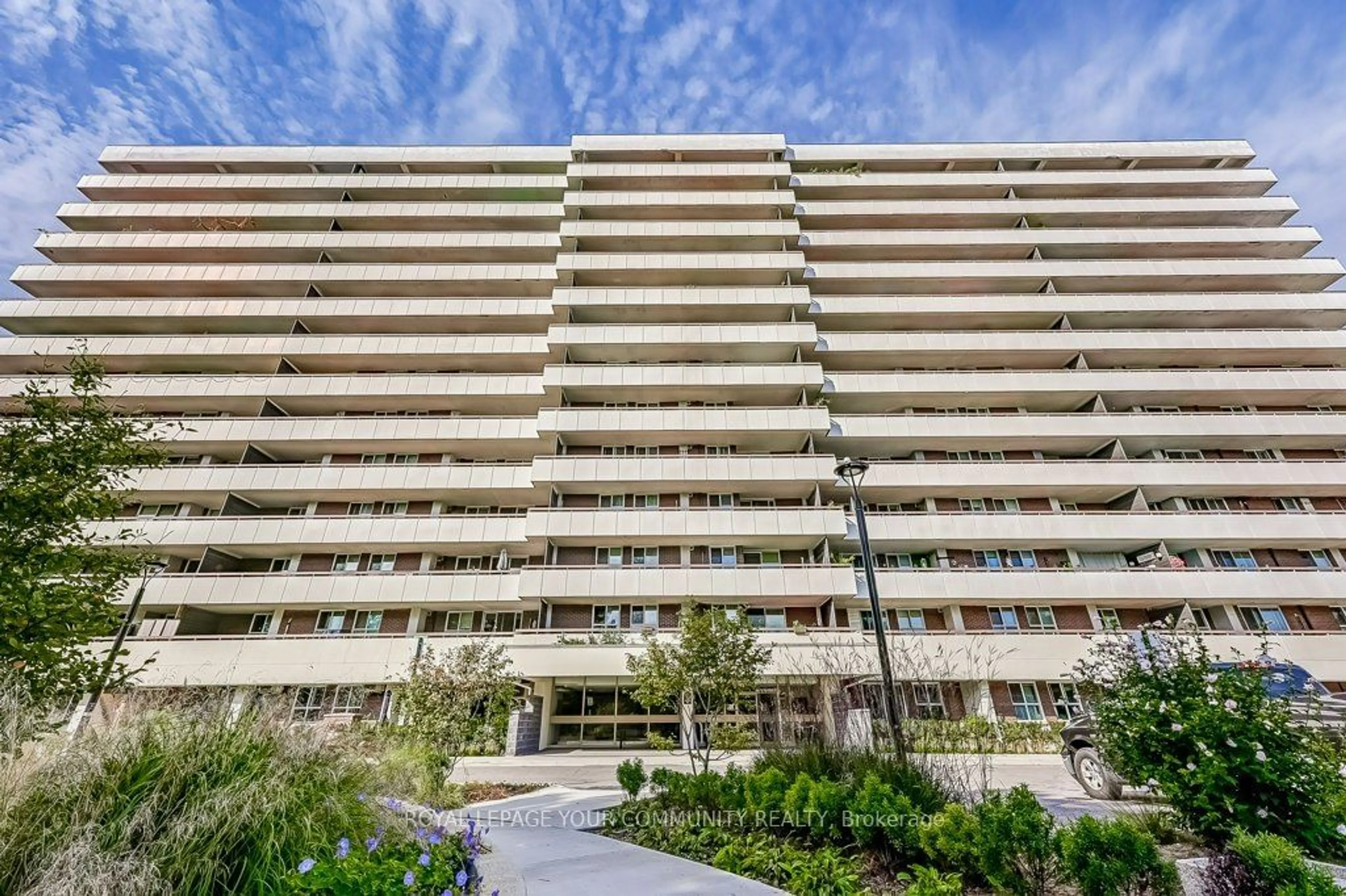 A pic from exterior of the house or condo, the front or back of building for 80 Inverlochy Blvd #507, Markham Ontario L3T 4P3