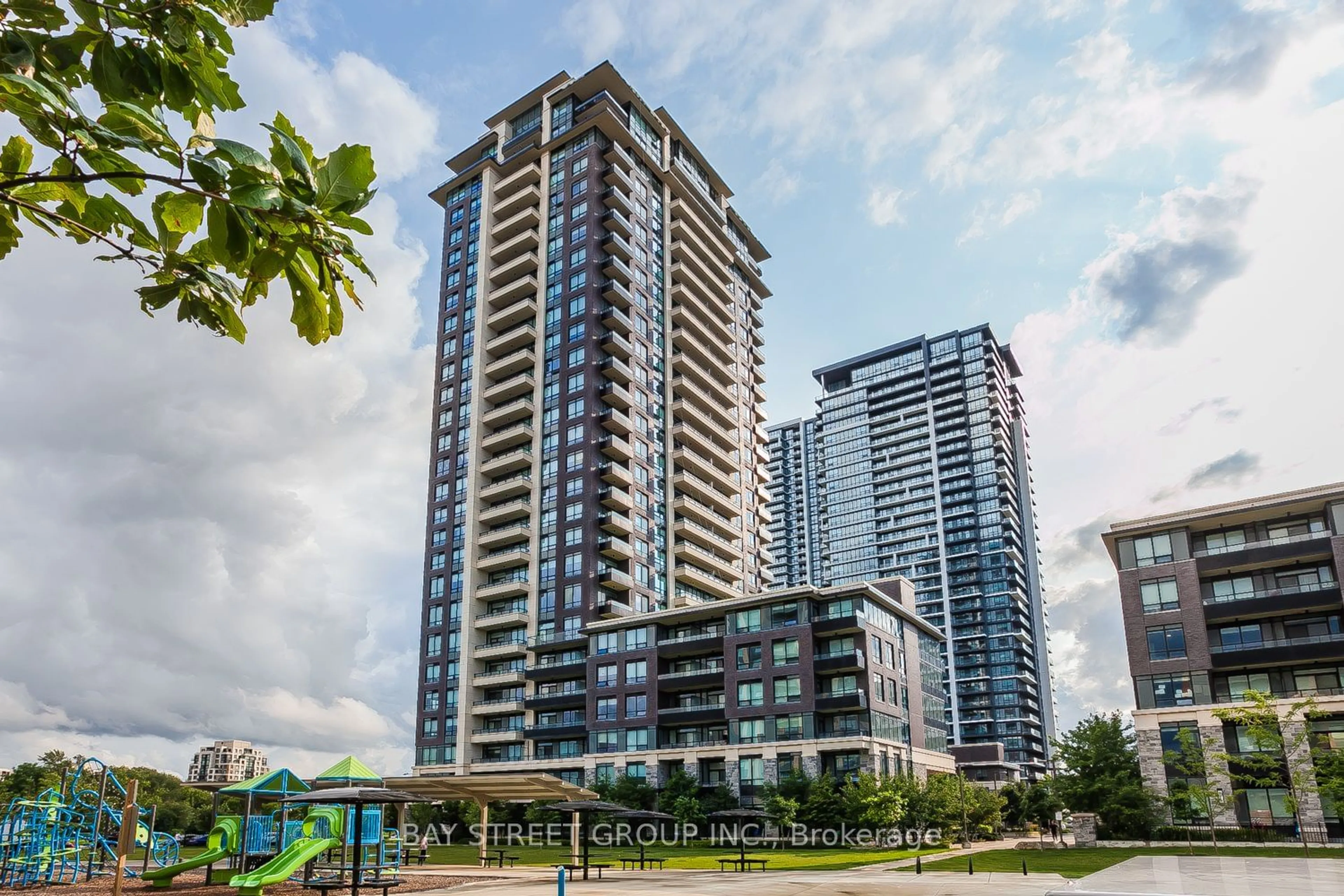 A pic from exterior of the house or condo, the view of city buildings for 15 Water Walk Dr #3001, Markham Ontario L3P 1N3