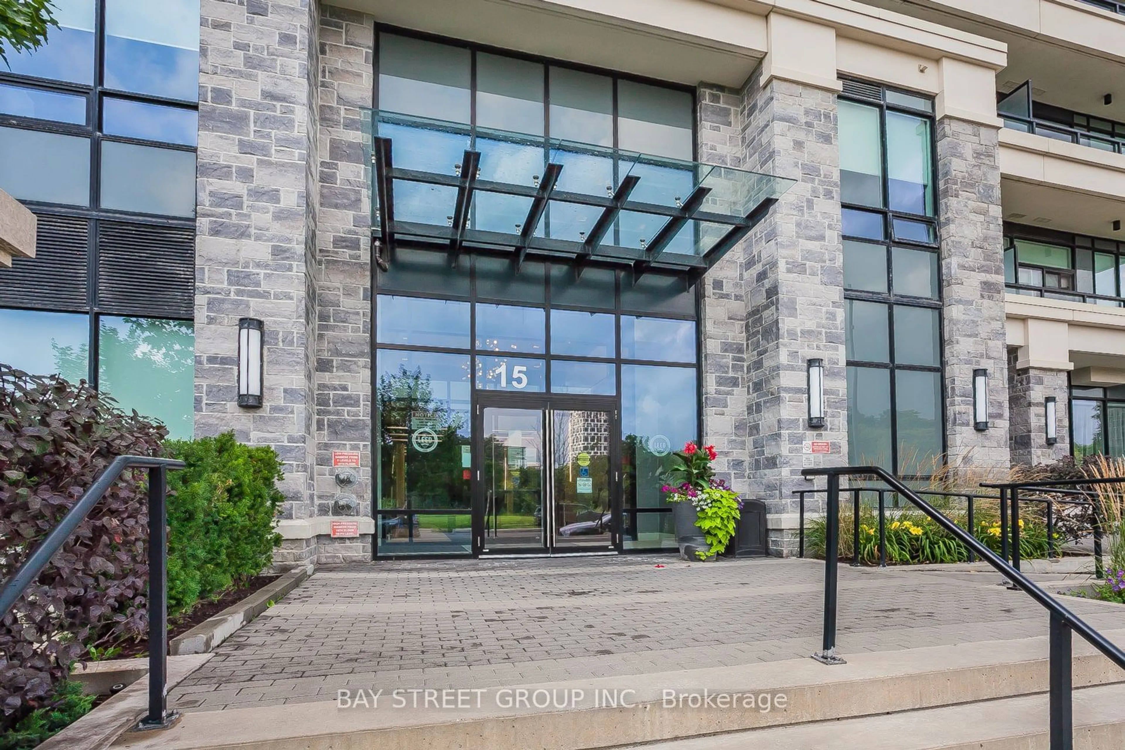 Indoor foyer, ceramic floors for 15 Water Walk Dr #3001, Markham Ontario L3P 1N3