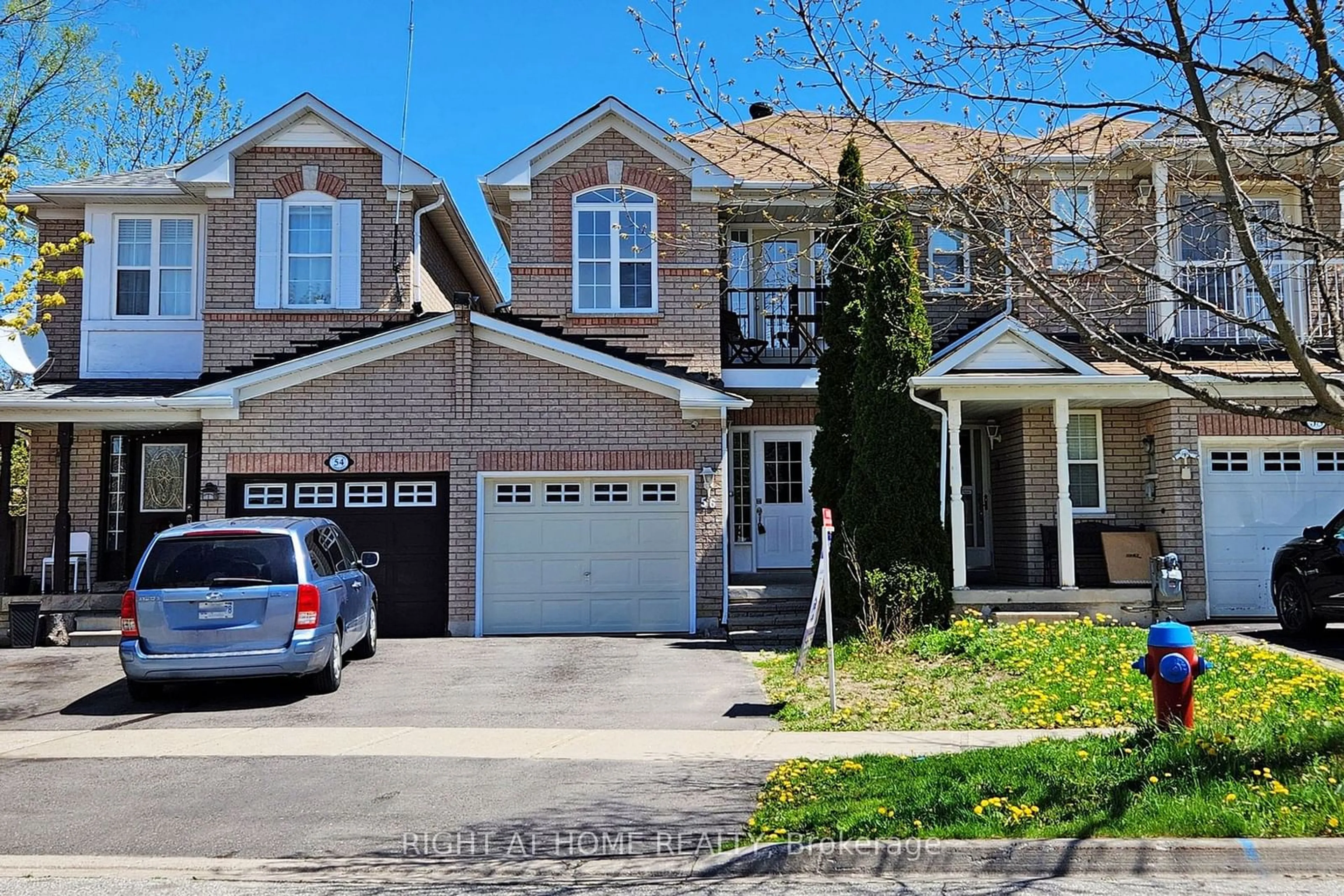 A pic from exterior of the house or condo, the street view for 56 Carousel Cres, Richmond Hill Ontario L4E 3X6