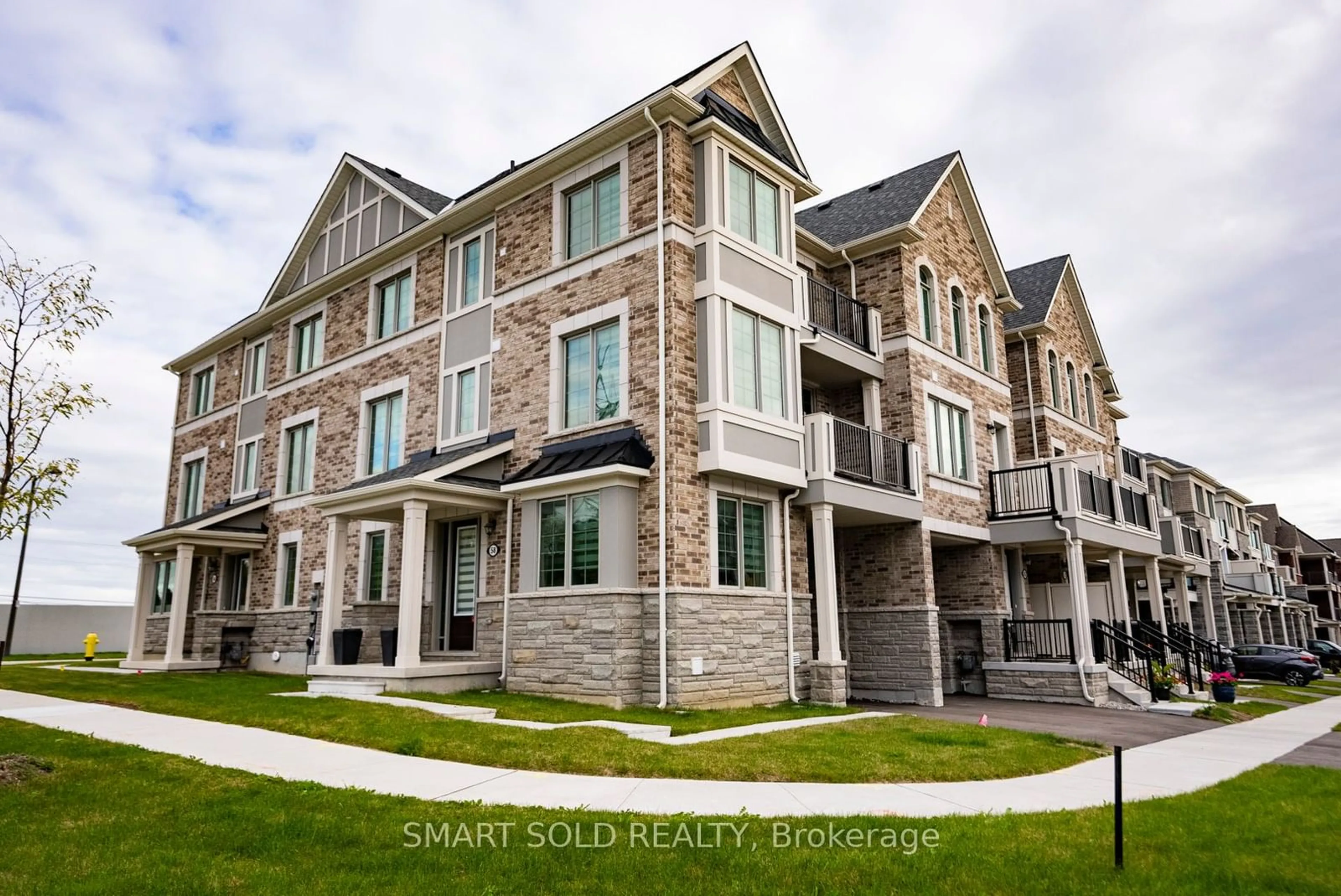 A pic from exterior of the house or condo, the street view for 58 Thomas Frisby Jr Cres, Markham Ontario L6C 1L2