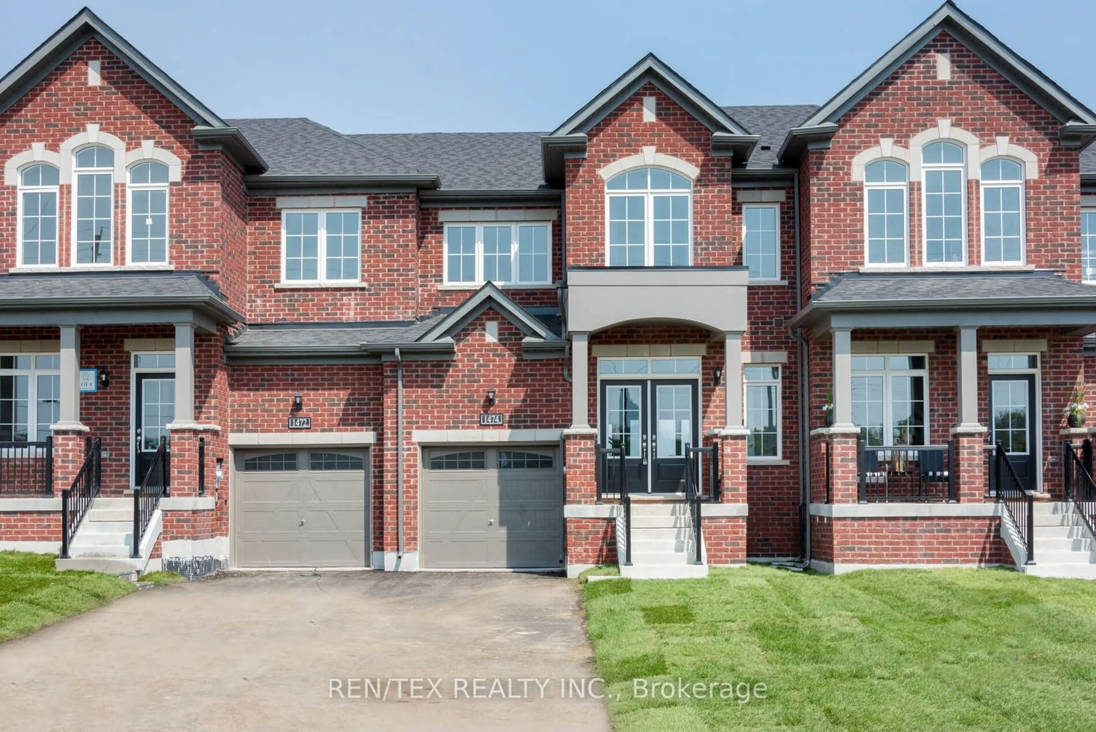 Home with brick exterior material for 1474 Harker St, Innisfil Ontario L9S 4R7