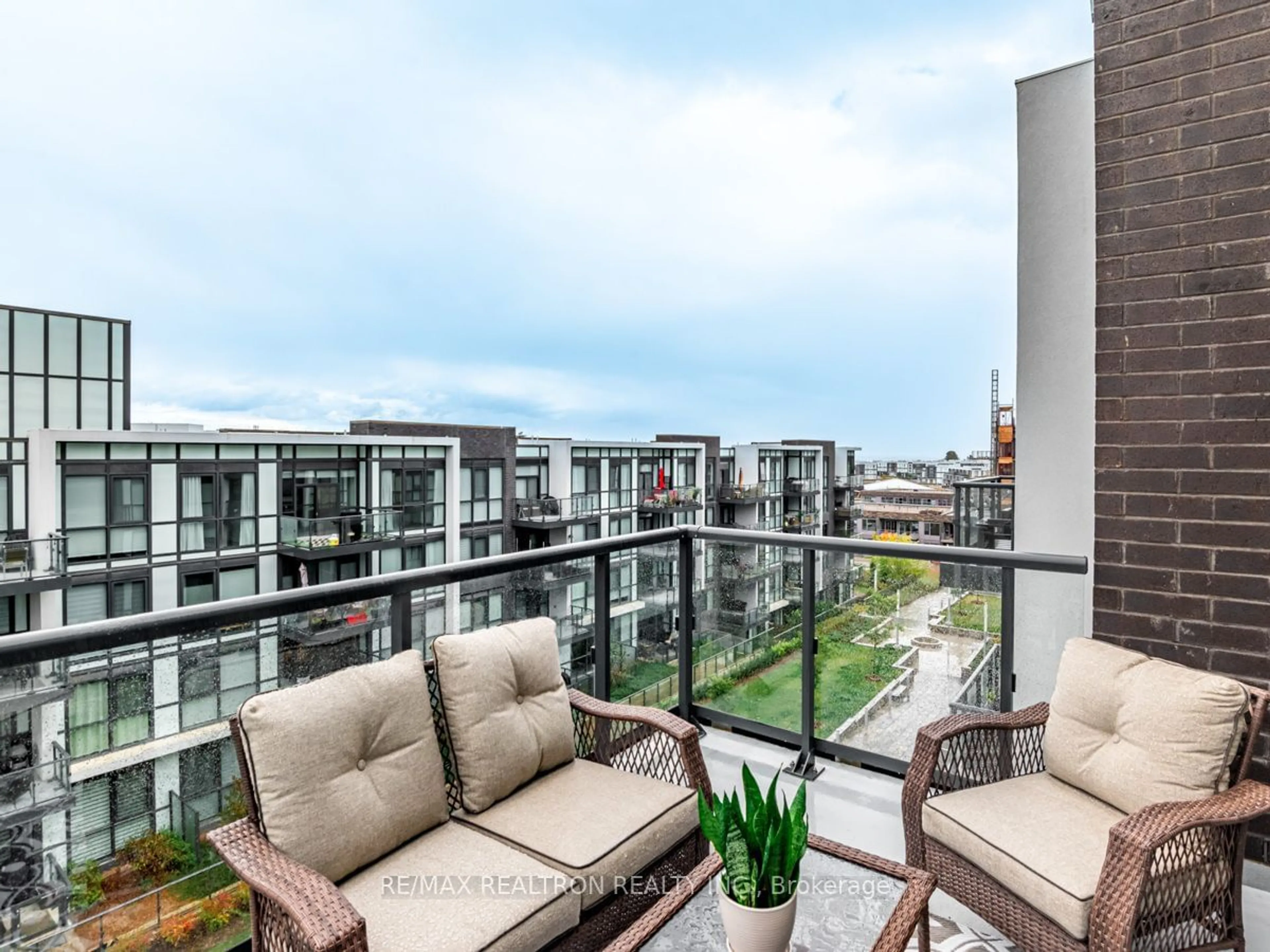 Balcony in the apartment for 415 Sea Ray Ave #410, Innisfil Ontario L9S 0R5