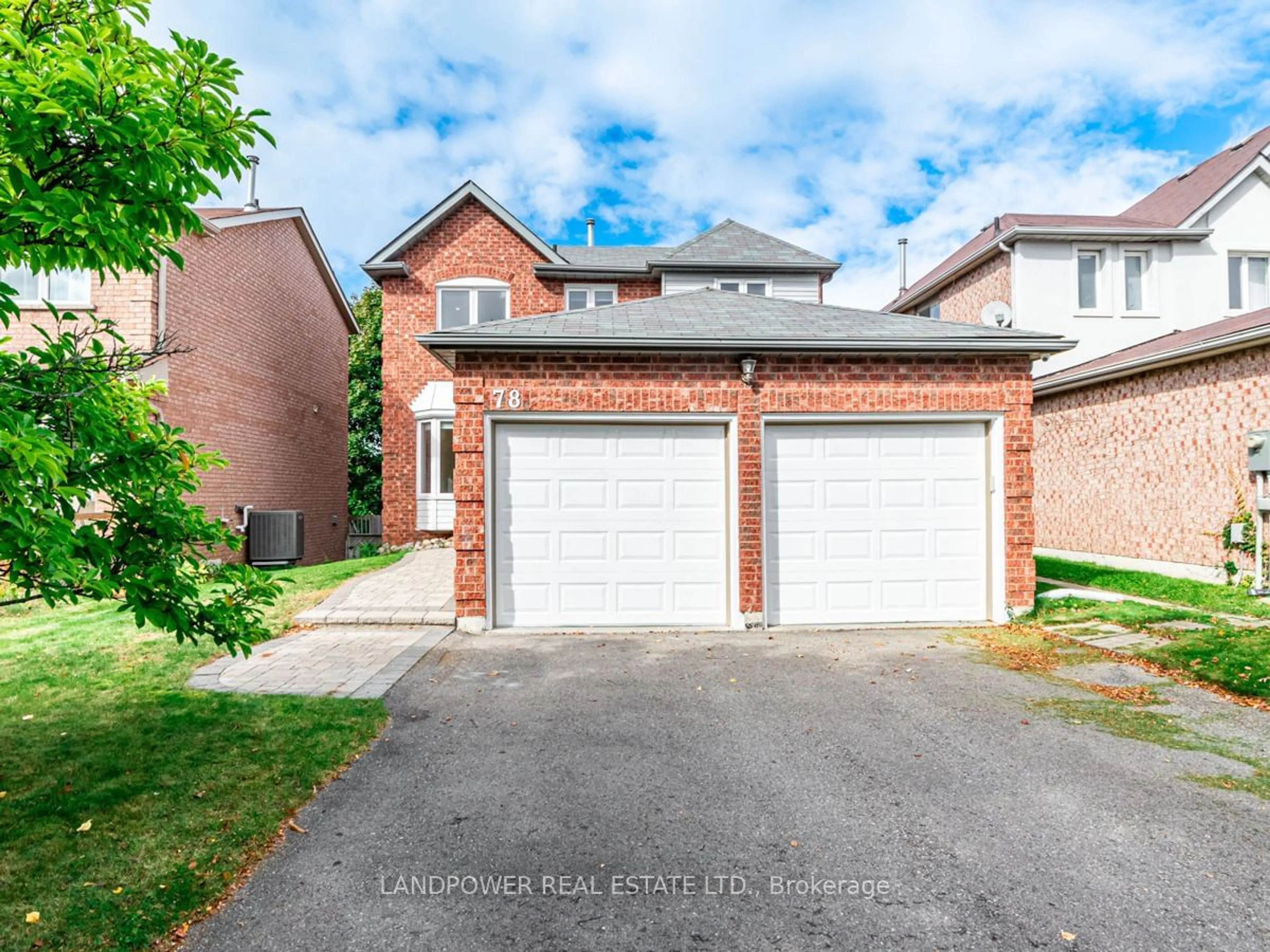 Frontside or backside of a home, the street view for 78 Bonny Meadows Dr, Aurora Ontario L4G 6M9