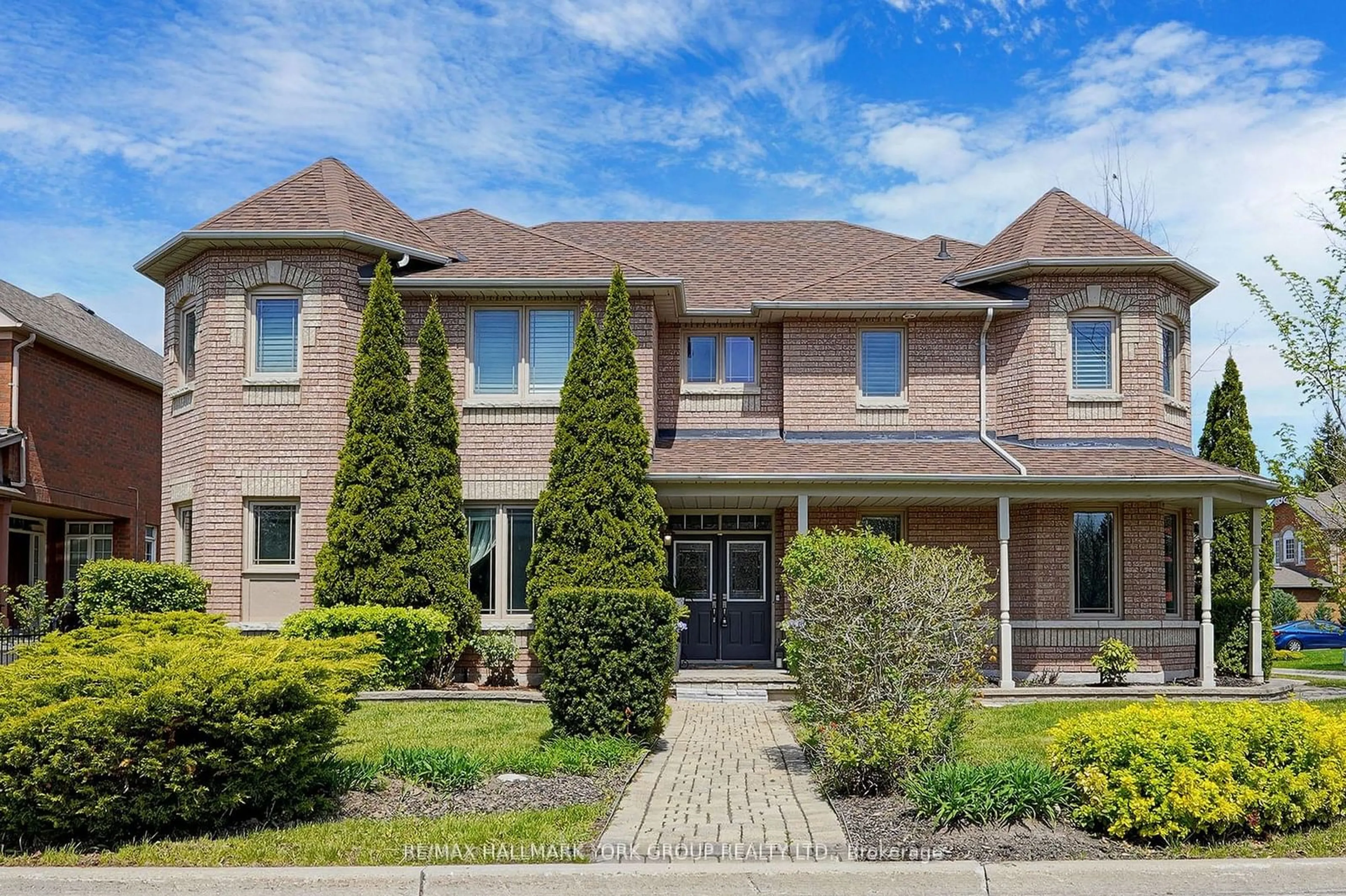 Home with brick exterior material for 98 Ballymore Dr, Aurora Ontario L4G 7E5