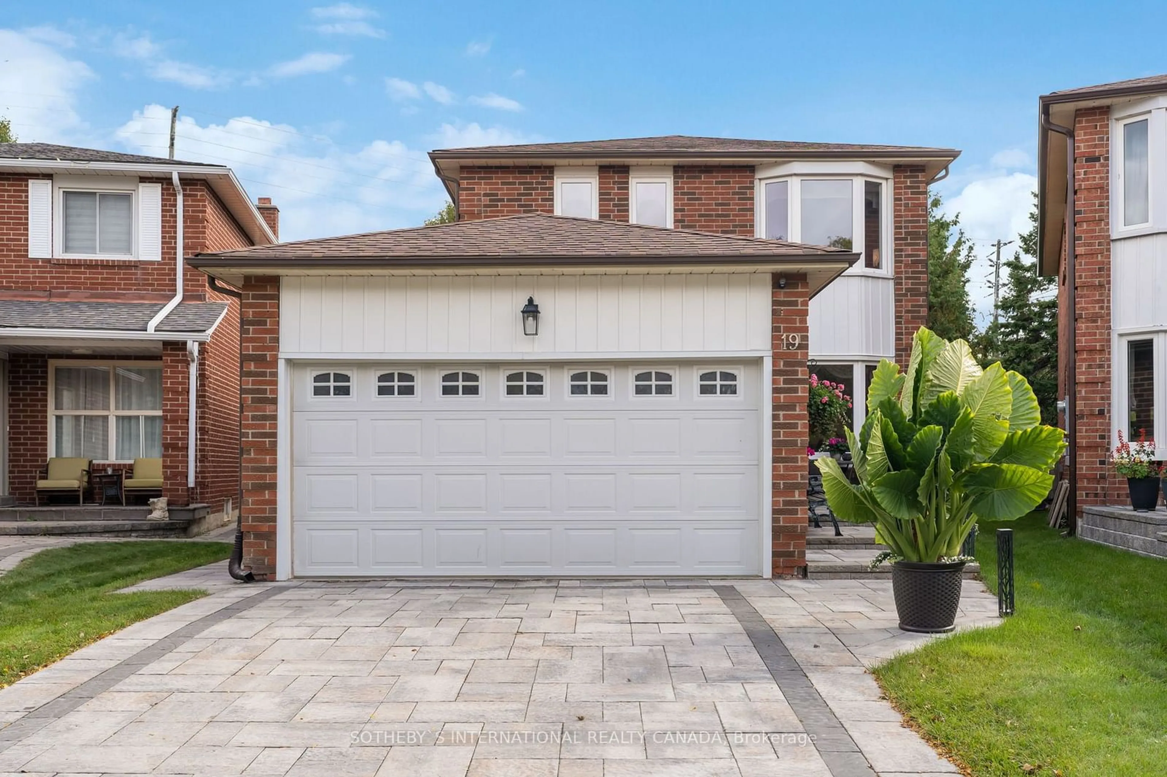 Home with brick exterior material for 19 Spragg Circ, Markham Ontario L3P 5V9