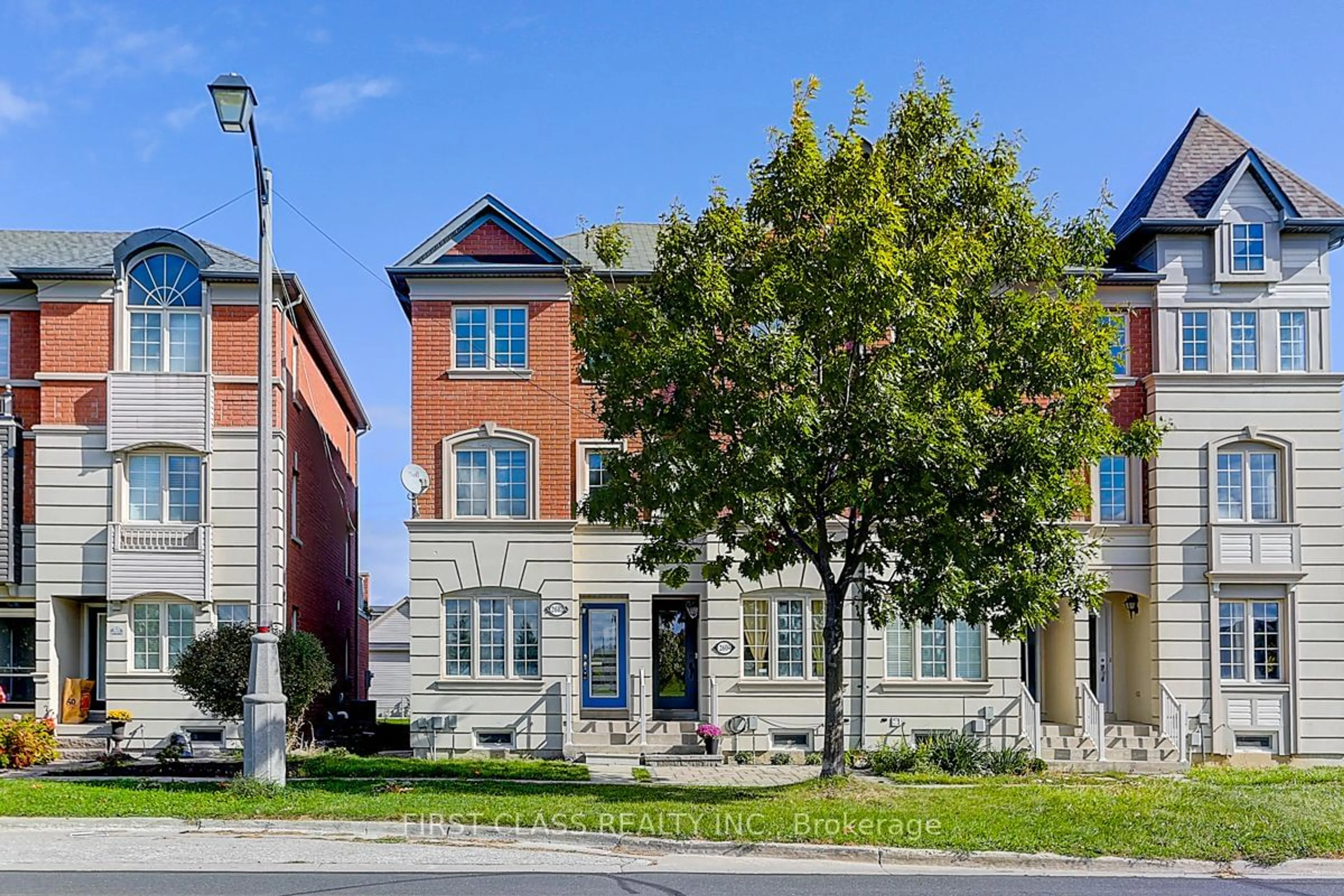 A pic from exterior of the house or condo, the street view for 2602 Bur Oak Ave, Markham Ontario L6B 1J4