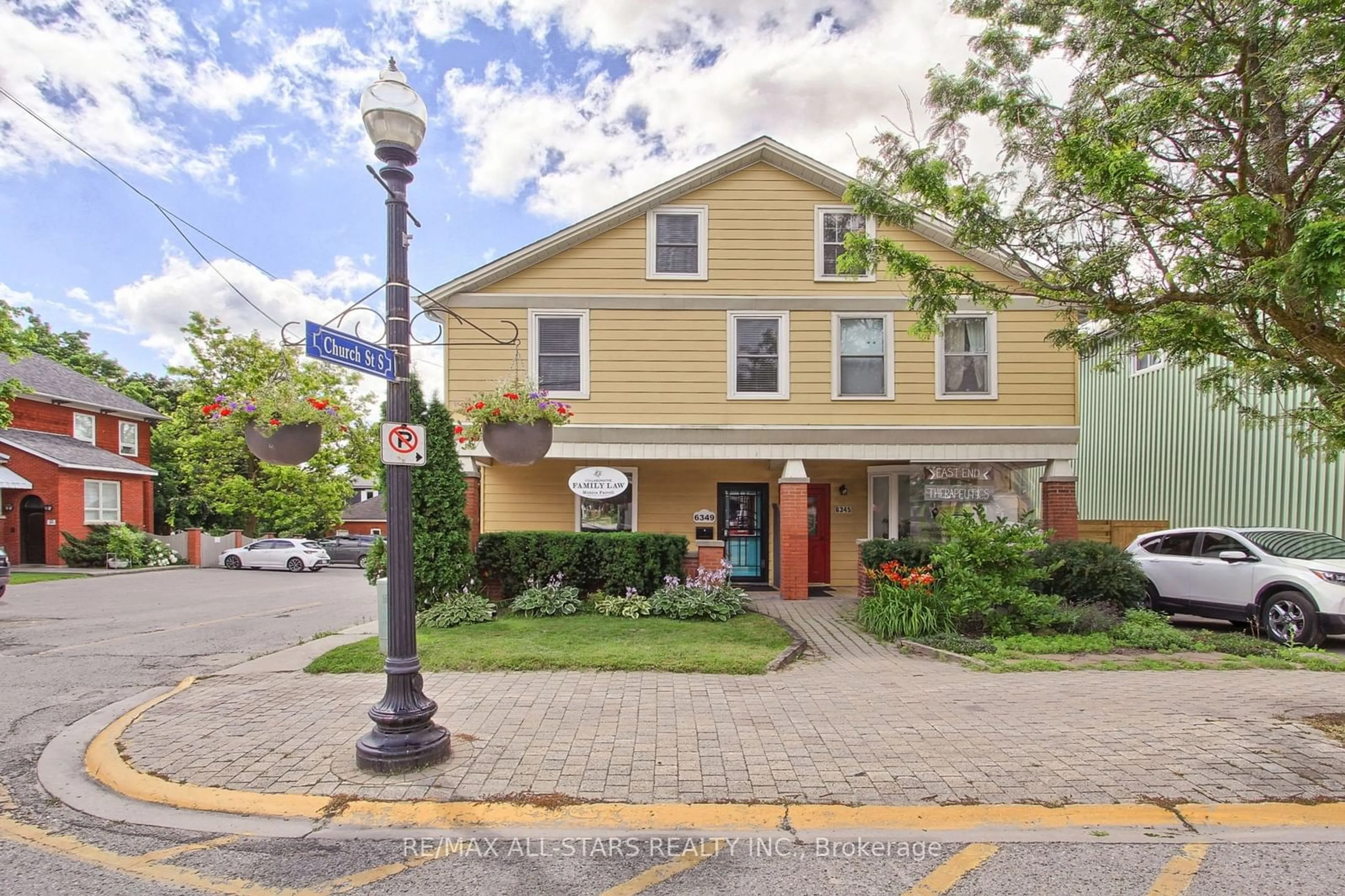 A pic from exterior of the house or condo, the street view for 6349 Main St, Whitchurch-Stouffville Ontario L4A 1G5