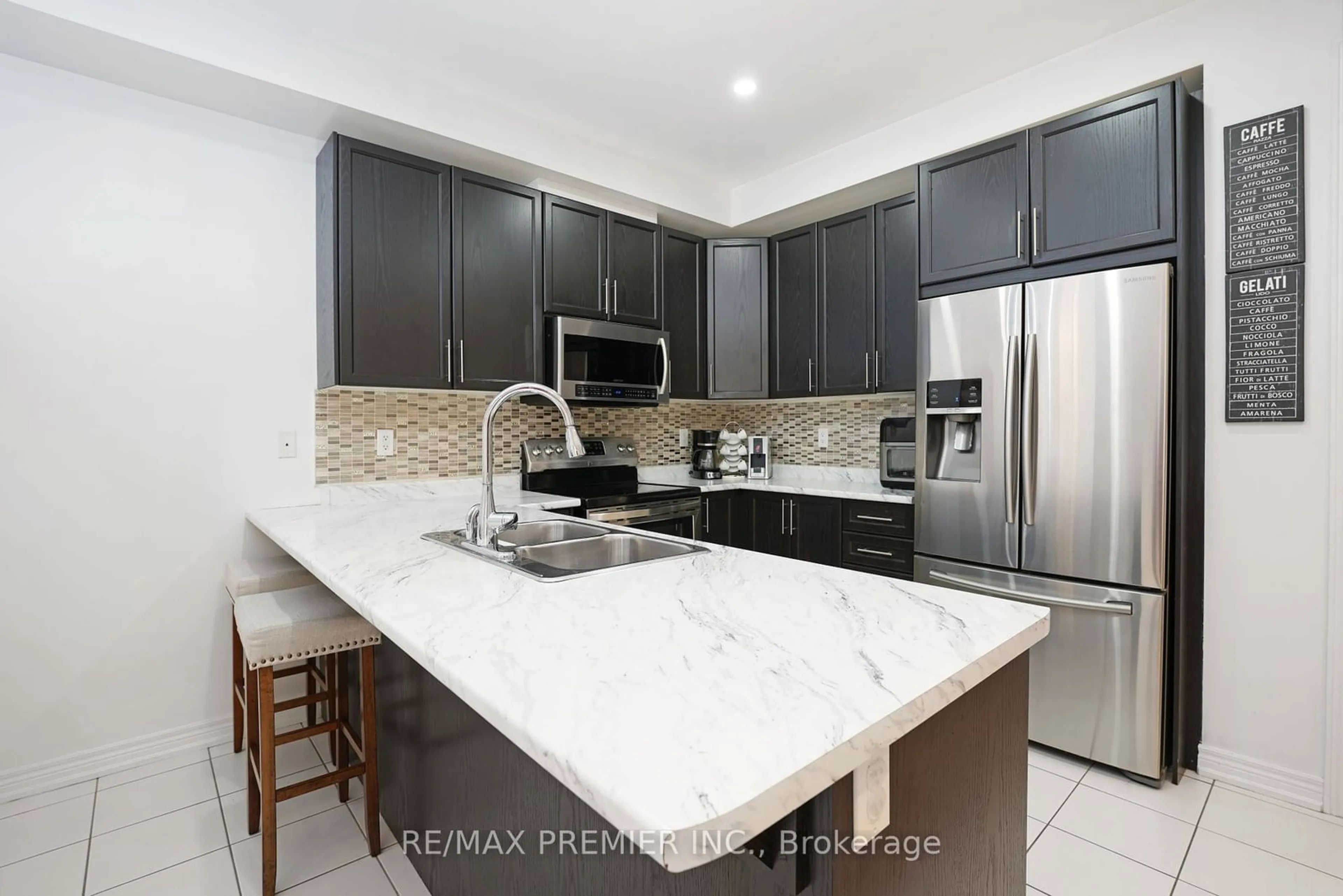 Open concept kitchen for 217 Barons St, Vaughan Ontario L4H 3Z3