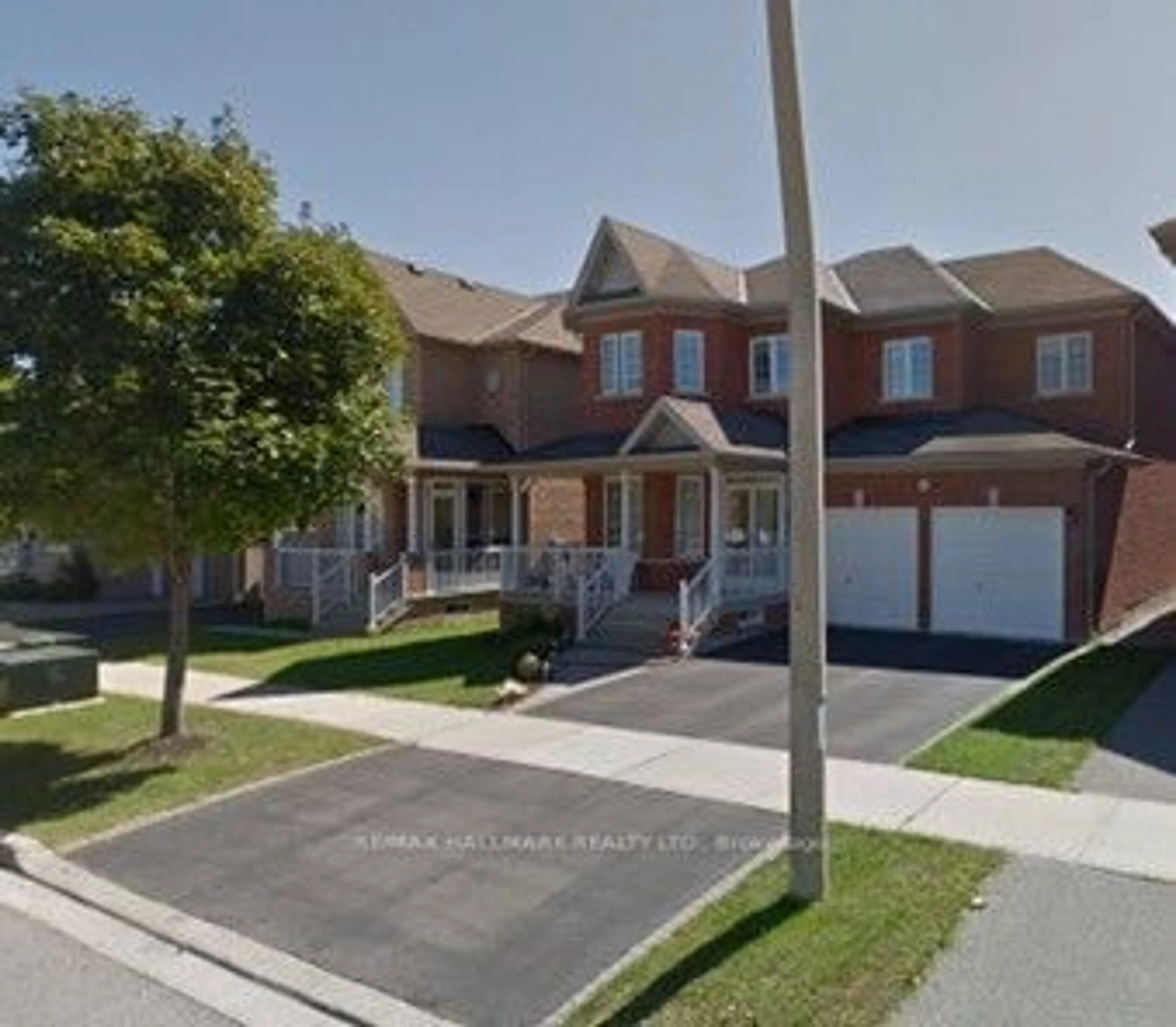 Frontside or backside of a home, the street view for 29 Libra Ave, Richmond Hill Ontario L4S 2J4