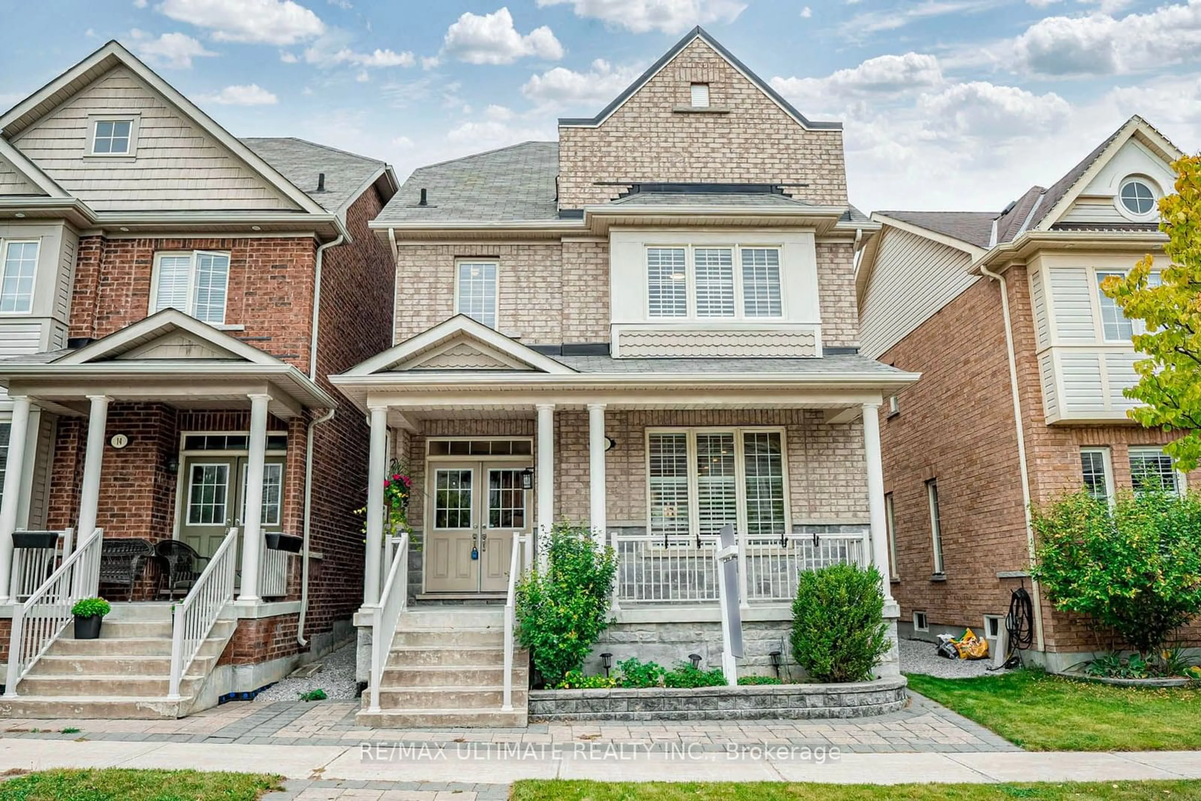 Home with brick exterior material for 16 Duncan Rd, Markham Ontario L6B 0T5