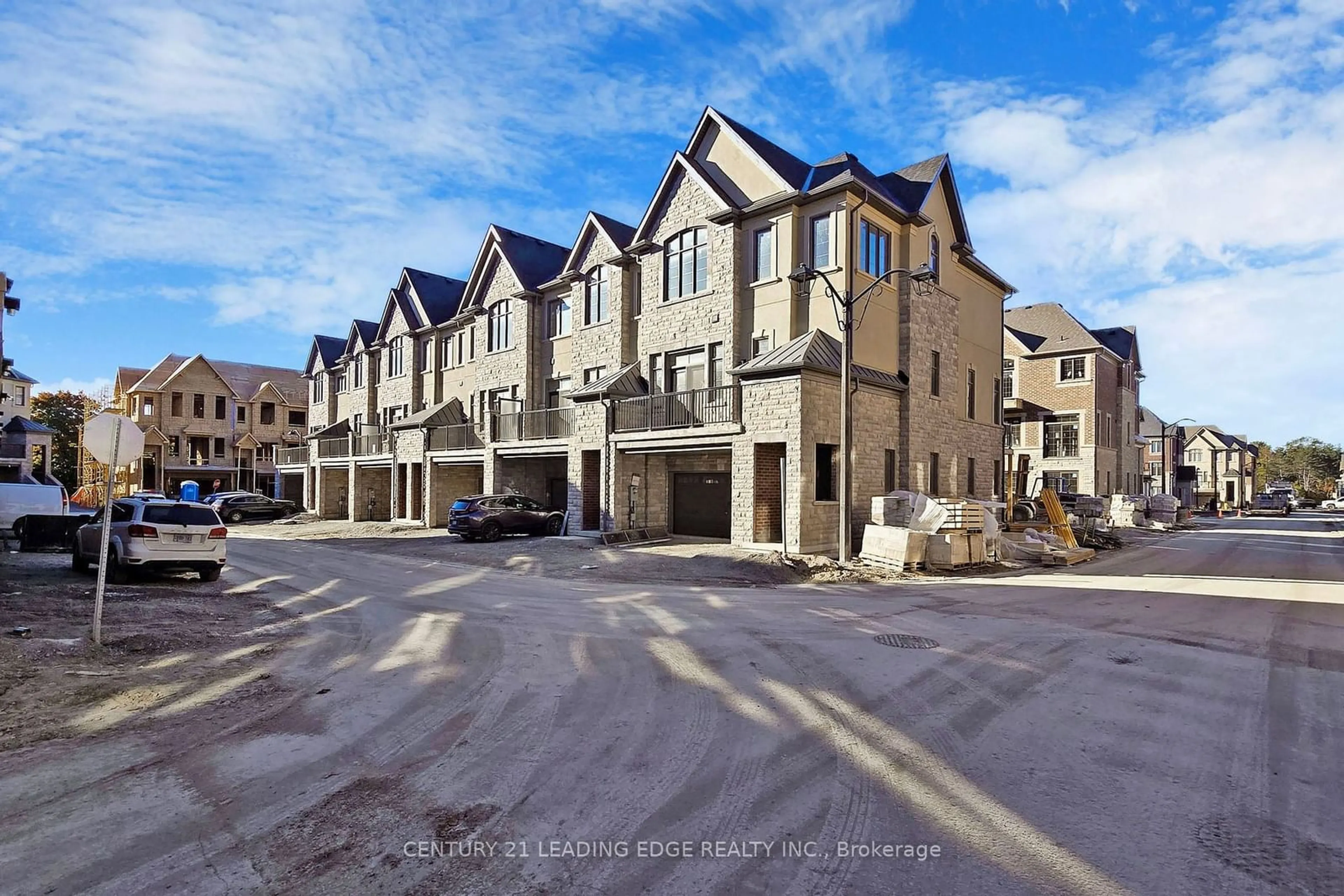 A pic from exterior of the house or condo, the street view for 8 SILVERMILLS Lane, Markham Ontario L6C 3L5