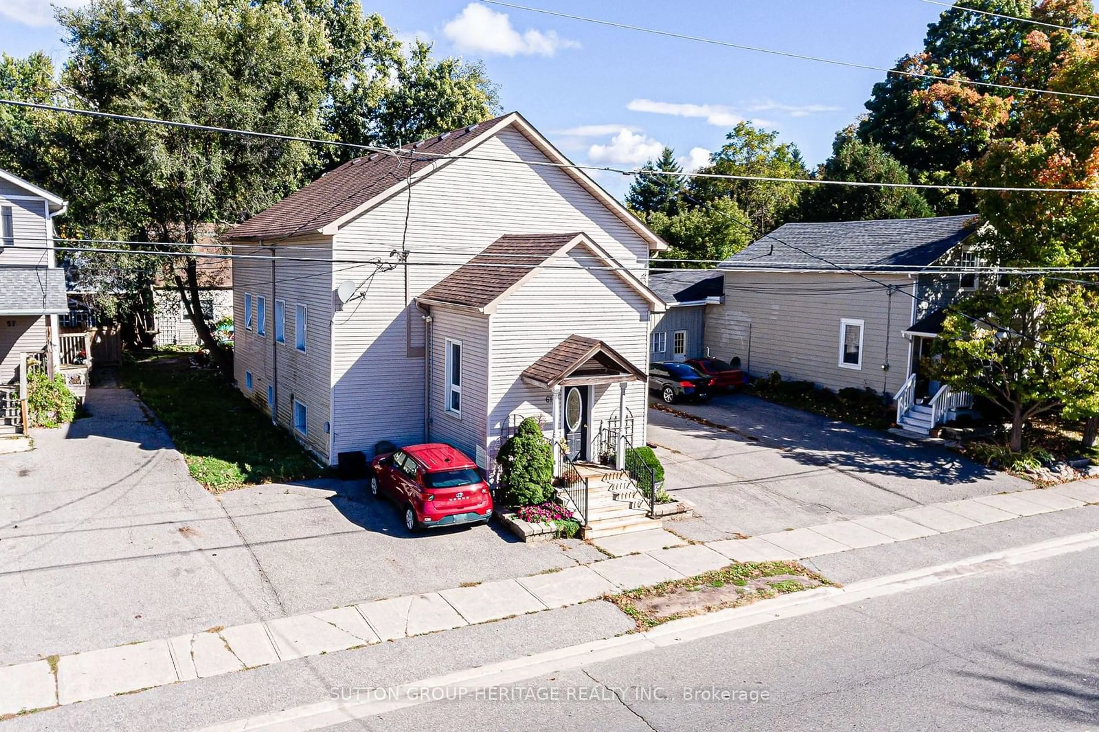 A pic from exterior of the house or condo, the street view for 61 Main St, Uxbridge Ontario L9P 1J4