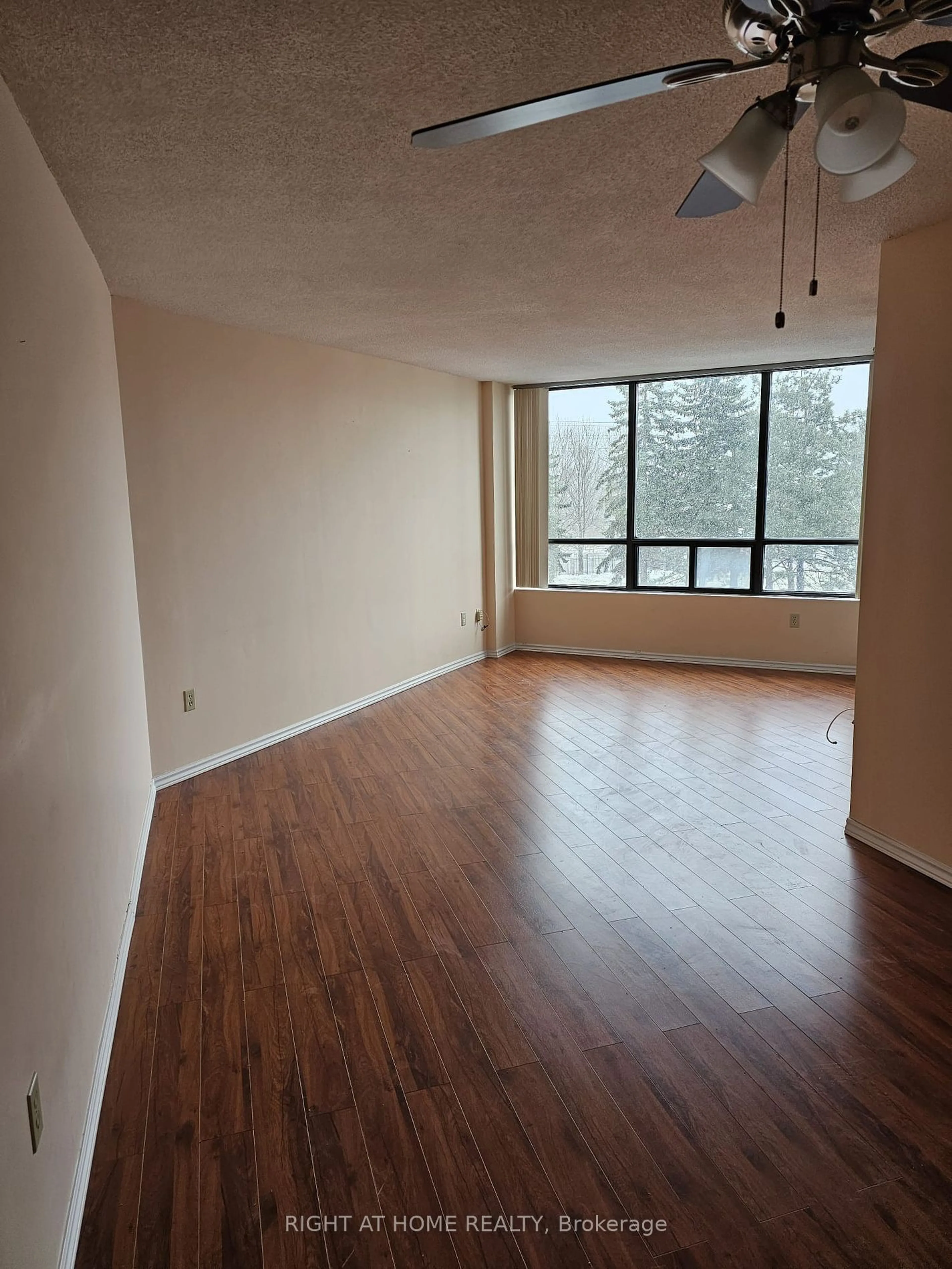 A pic of a room, unknown floor for 7440 Bathurst St #308, Vaughan Ontario L4J 7K8