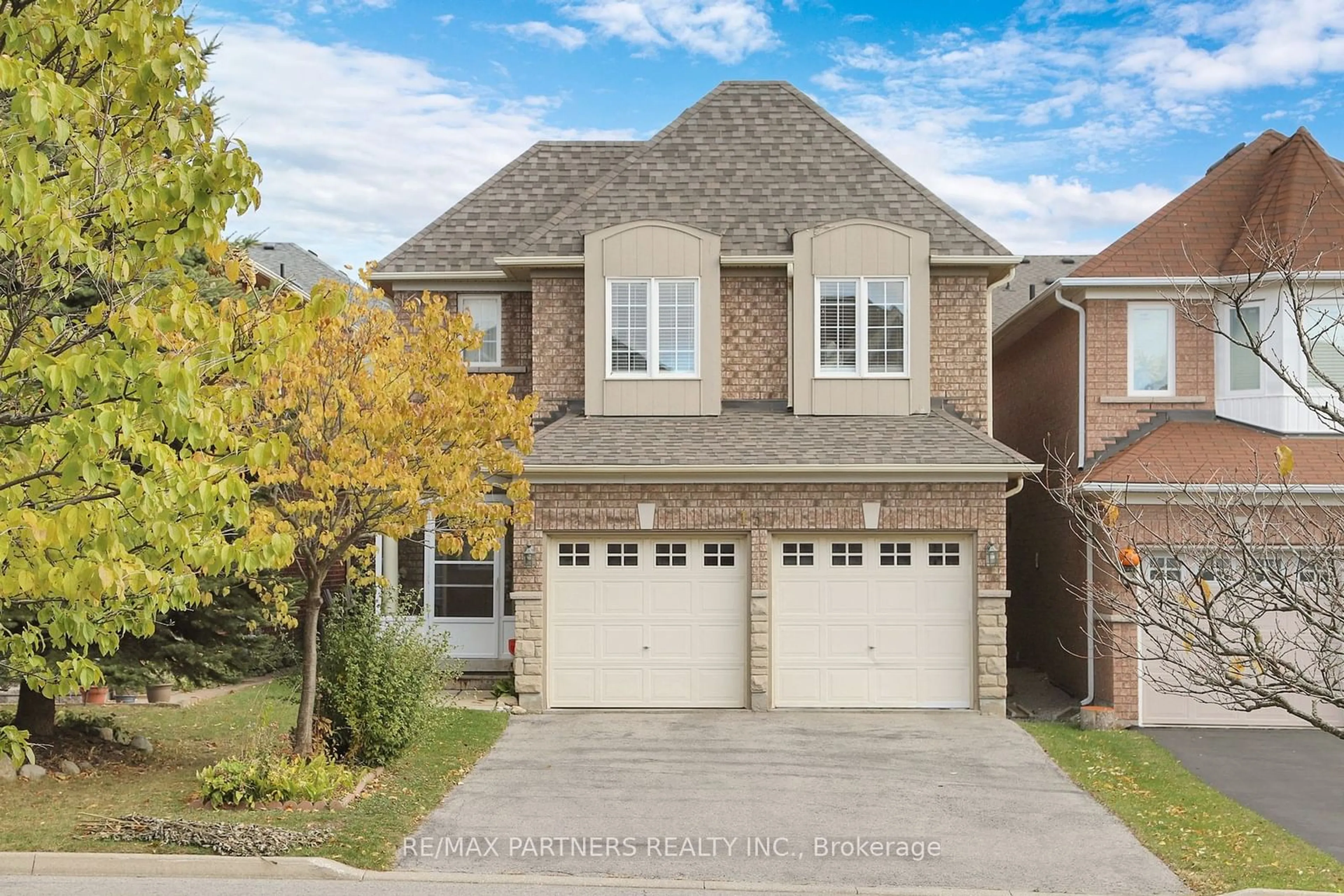 Frontside or backside of a home, the street view for 157 Manorheights St, Richmond Hill Ontario L4S 2S8