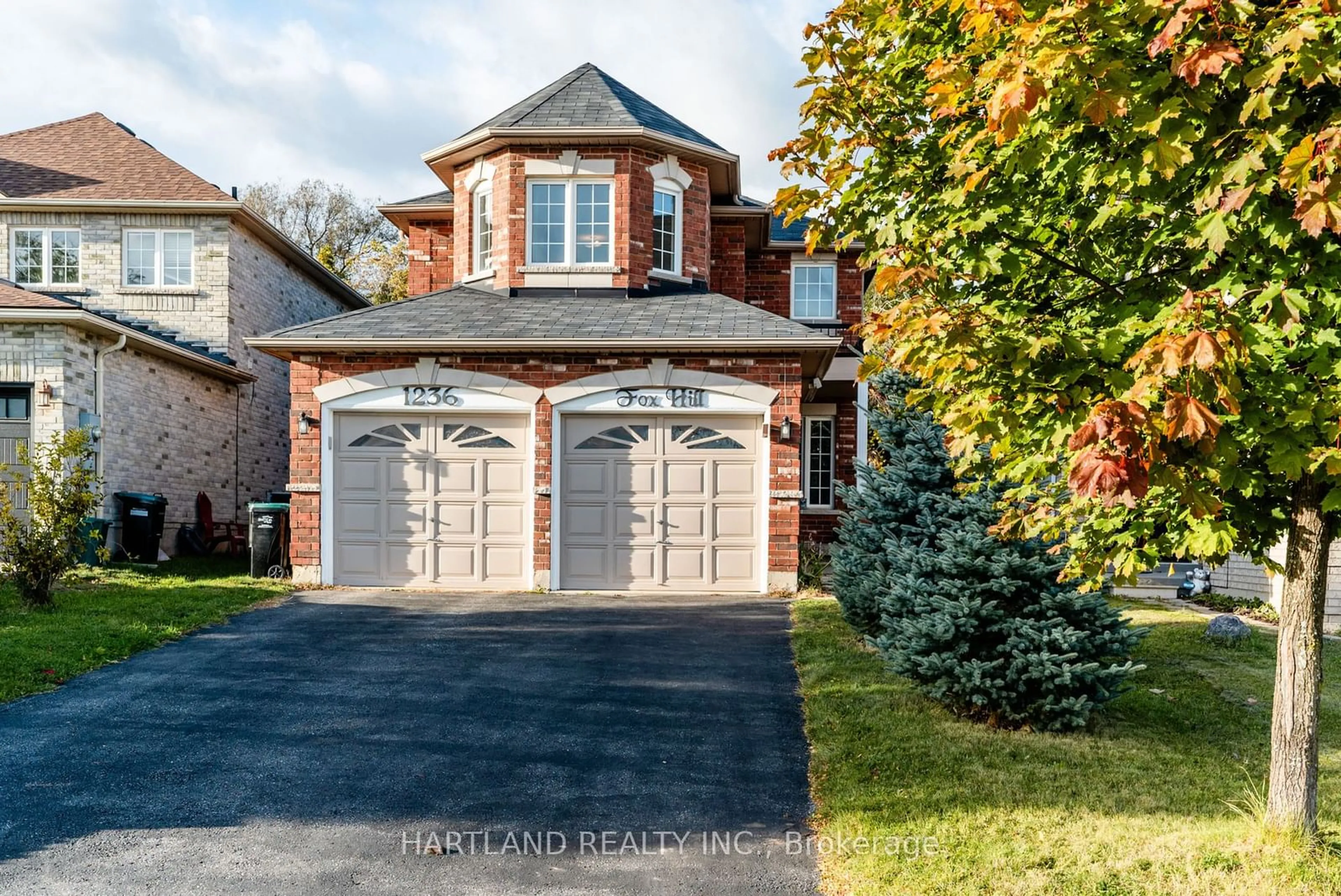 Home with brick exterior material for 1236 Fox Hill St, Innisfil Ontario L9S 4Y5