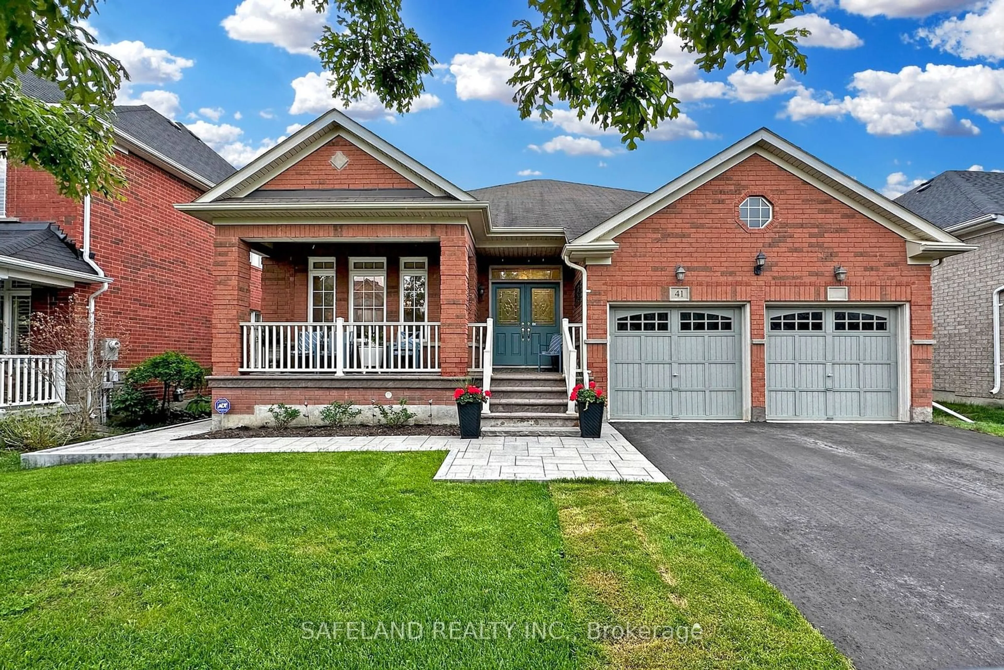 Home with brick exterior material for 41 Eakins Dr, Aurora Ontario L4G 0G7