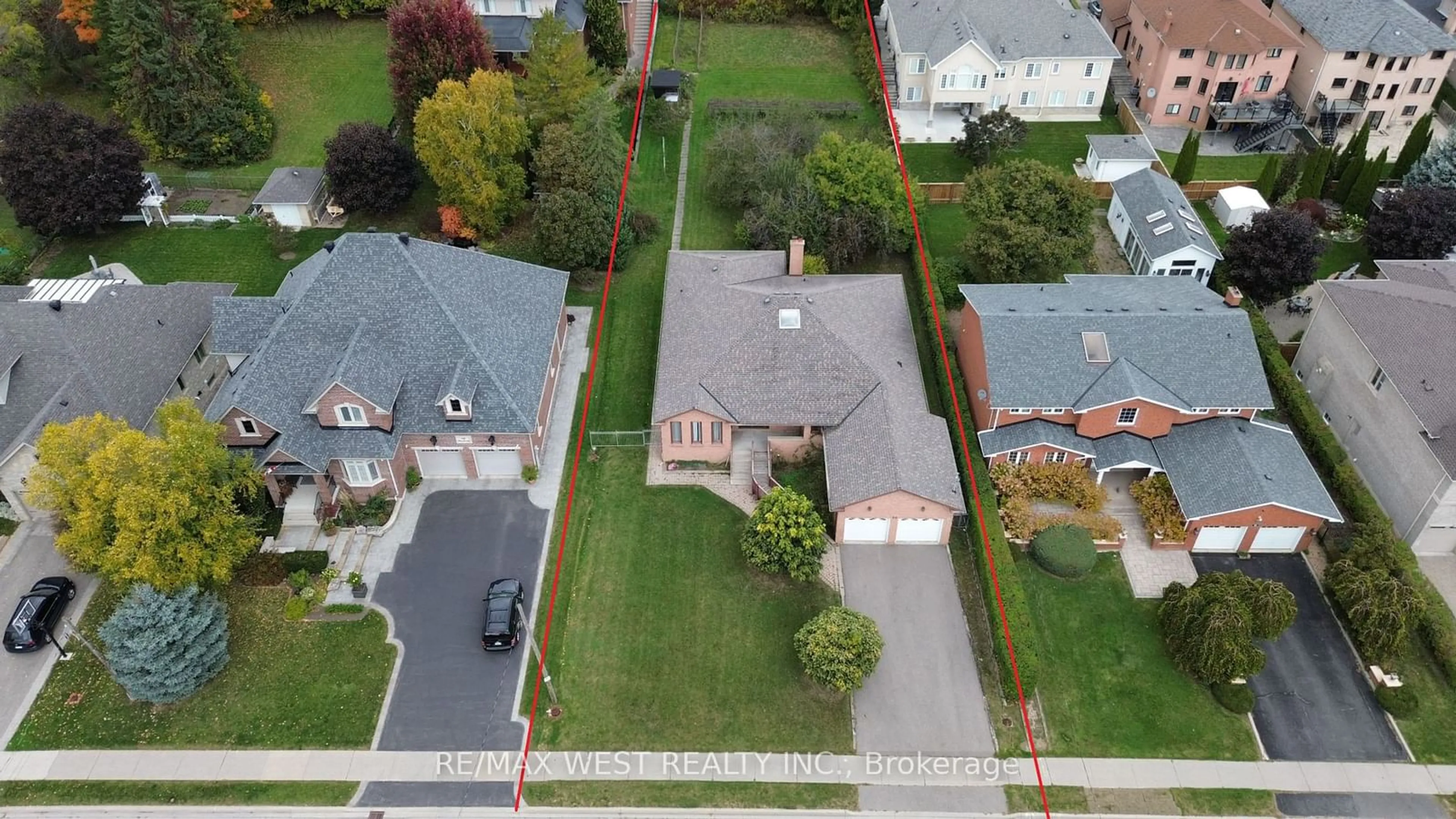 Frontside or backside of a home, the street view for 96 May Ave, Richmond Hill Ontario L4C 3S6