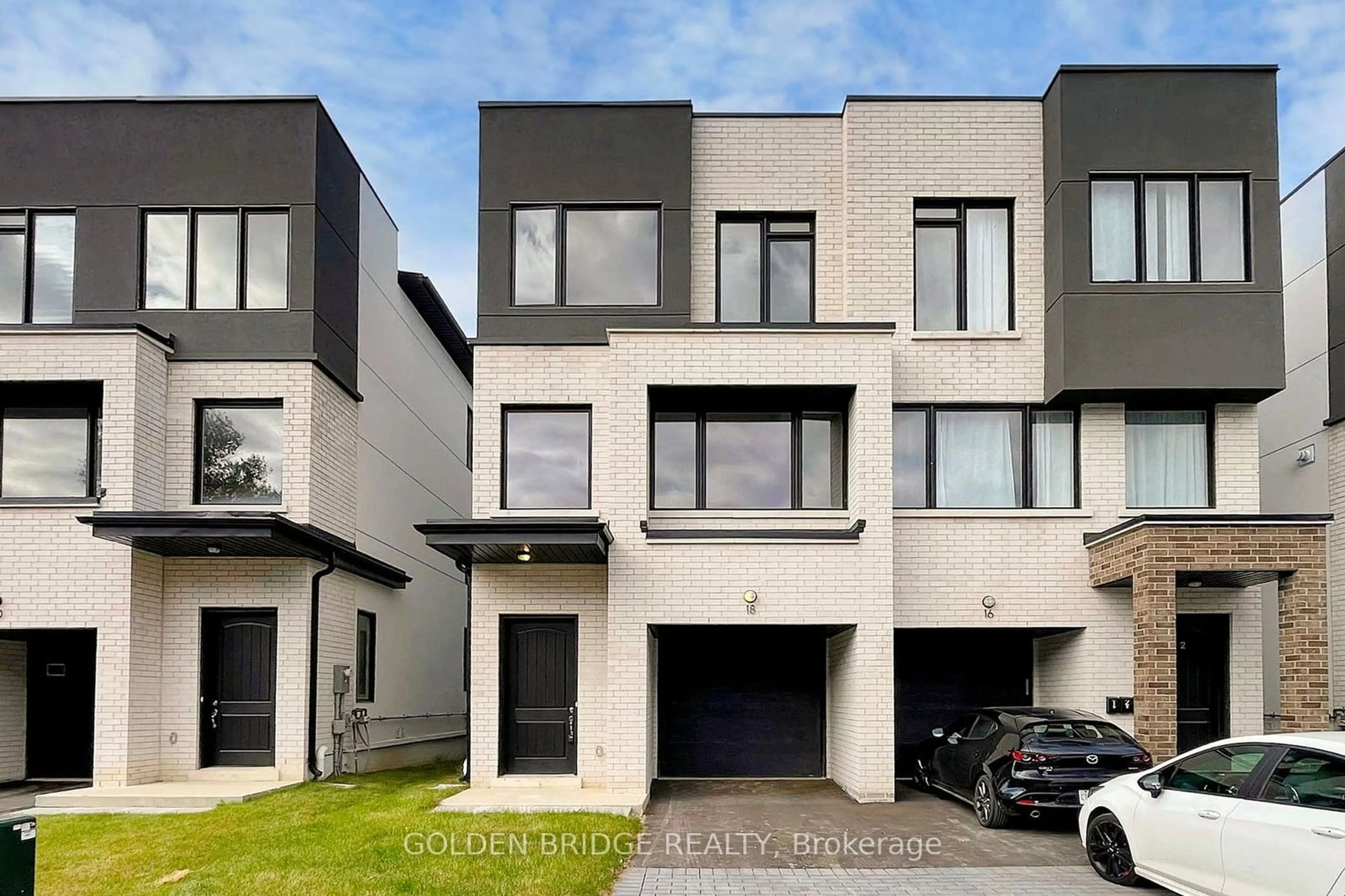 A pic from exterior of the house or condo, the front or back of building for 18 Persica St, Richmond Hill Ontario L4E 2T3