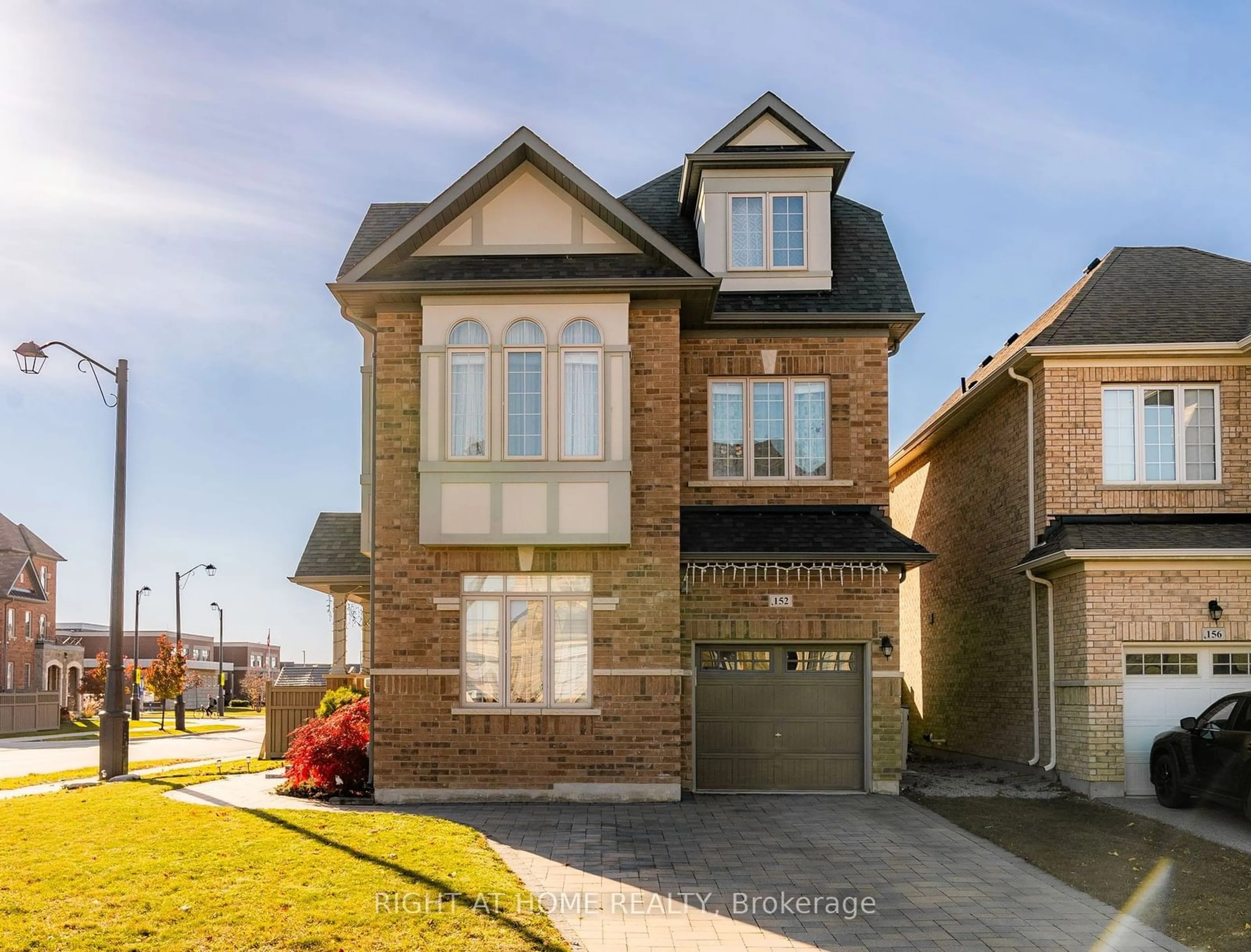 Frontside or backside of a home, the street view for 152 Pelee Ave, Vaughan Ontario L4H 3Z9