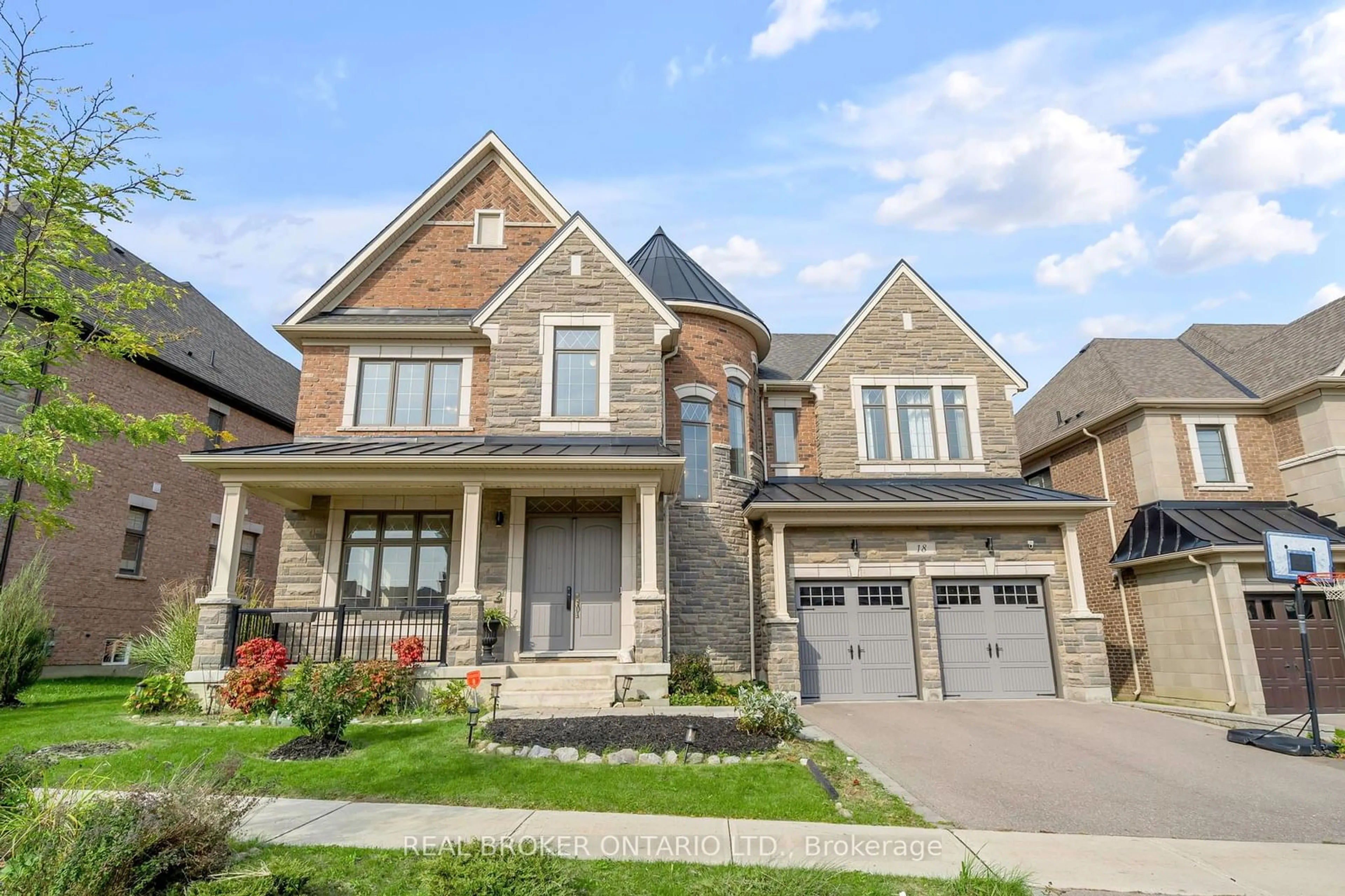 Home with brick exterior material for 18 Ridgepoint Rd, Vaughan Ontario L4H 4T4