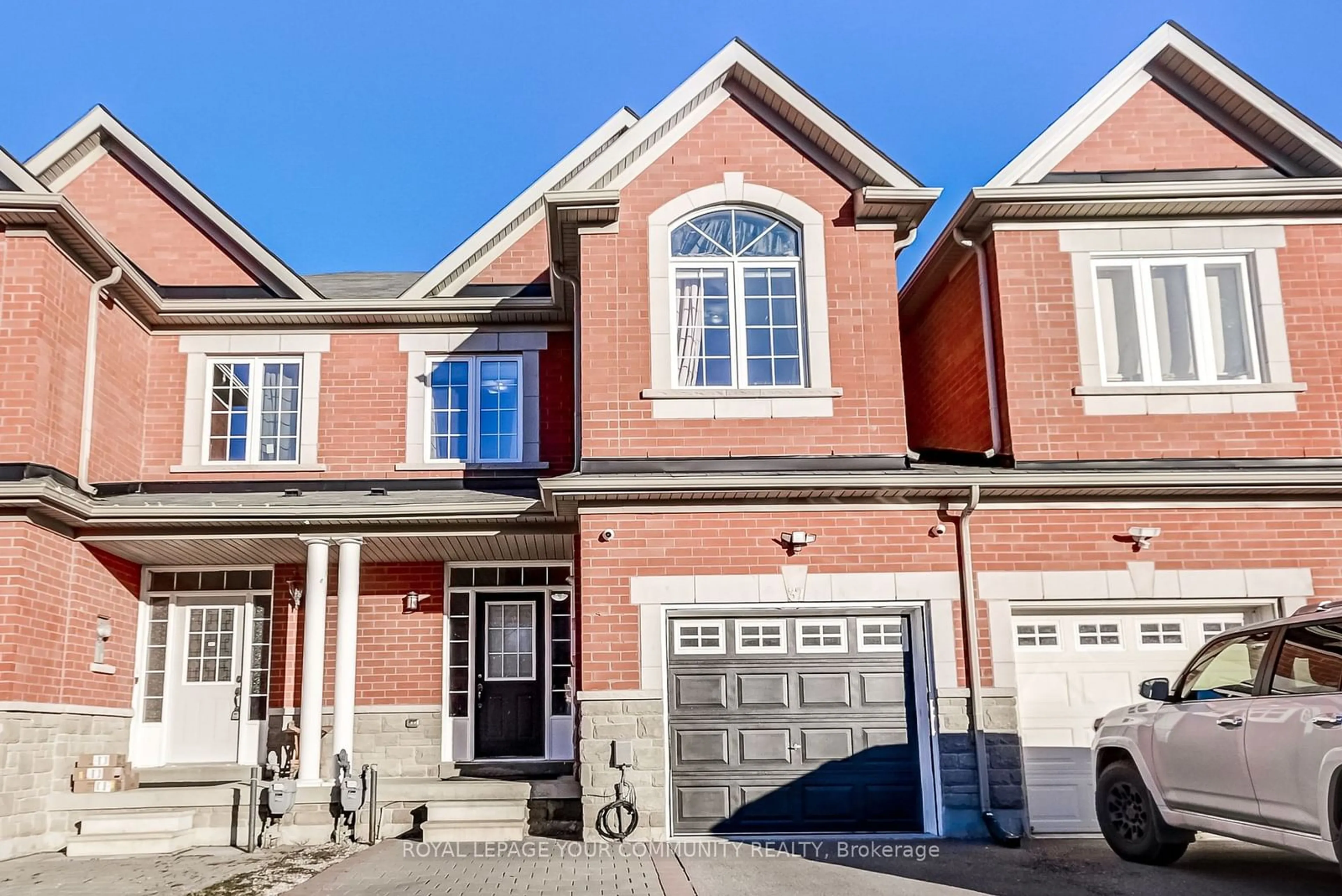 Home with brick exterior material for 37 London Pride Dr, Richmond Hill Ontario L4E 0X2