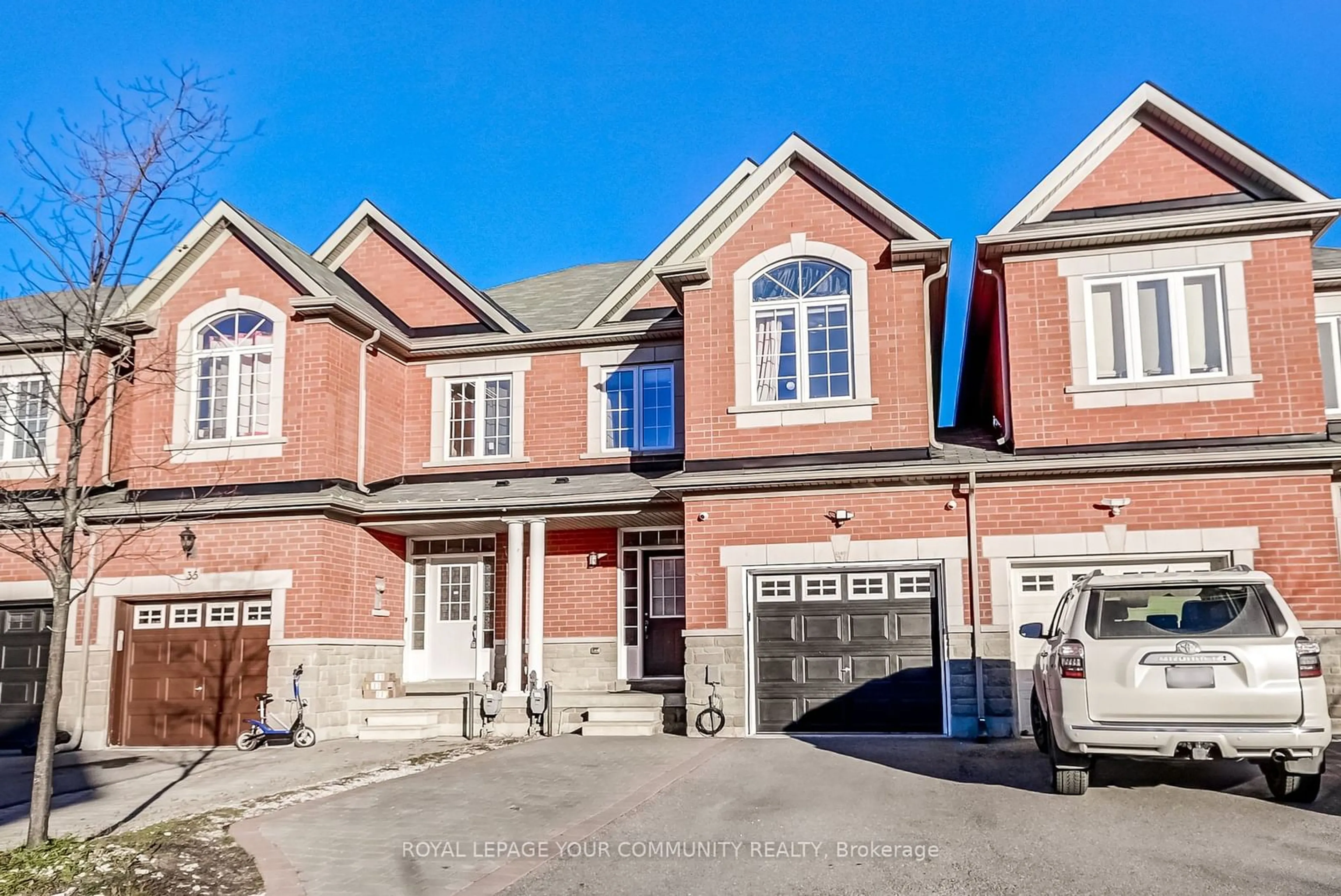 Home with brick exterior material for 37 London Pride Dr, Richmond Hill Ontario L4E 0X2