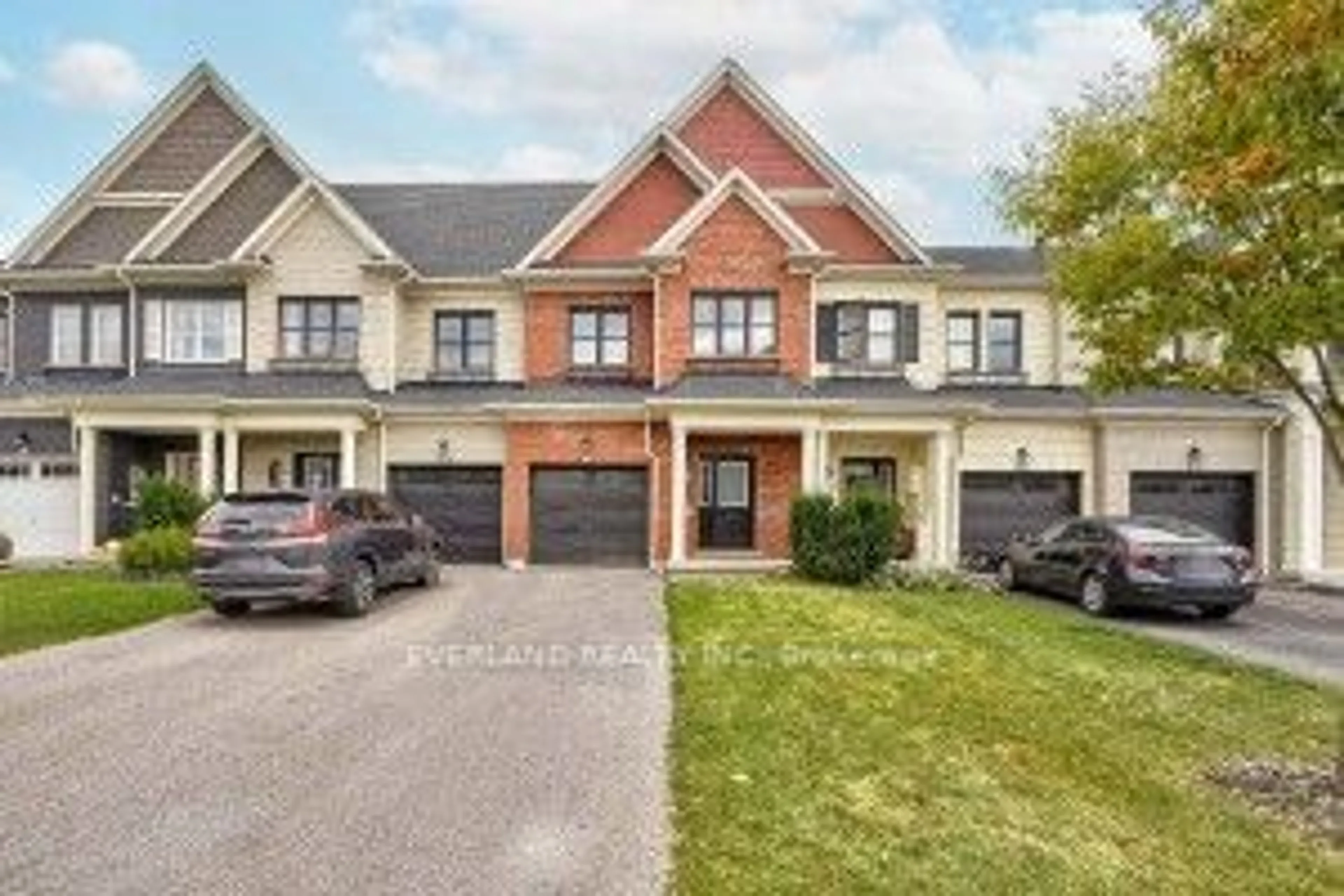 A pic from exterior of the house or condo, the street view for 174 Boadway Crecent Cres, Whitchurch-Stouffville Ontario L4A 1Y5