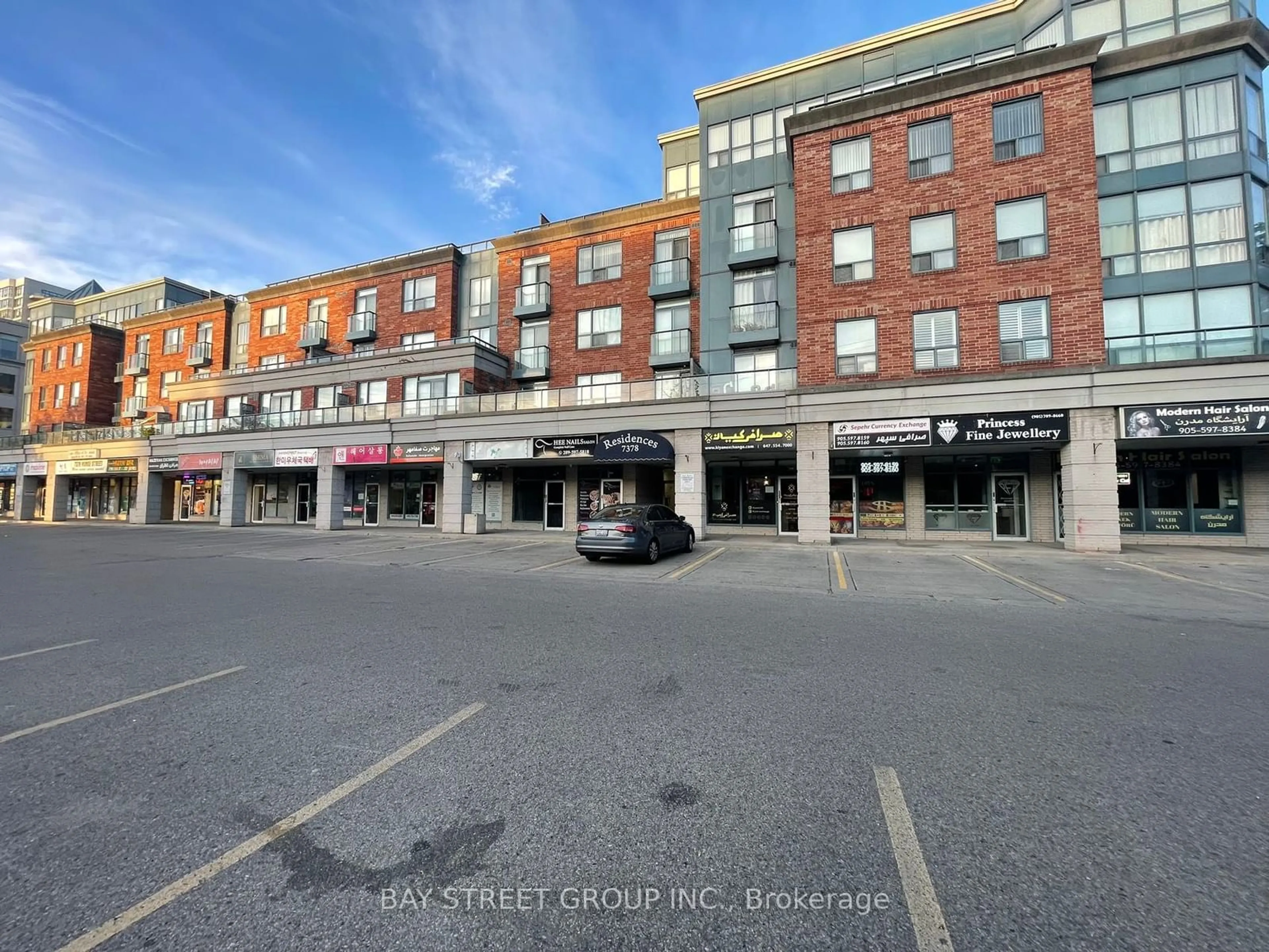 A pic from exterior of the house or condo, the street view for 7378 Yonge St #212, Vaughan Ontario L4J 8J1