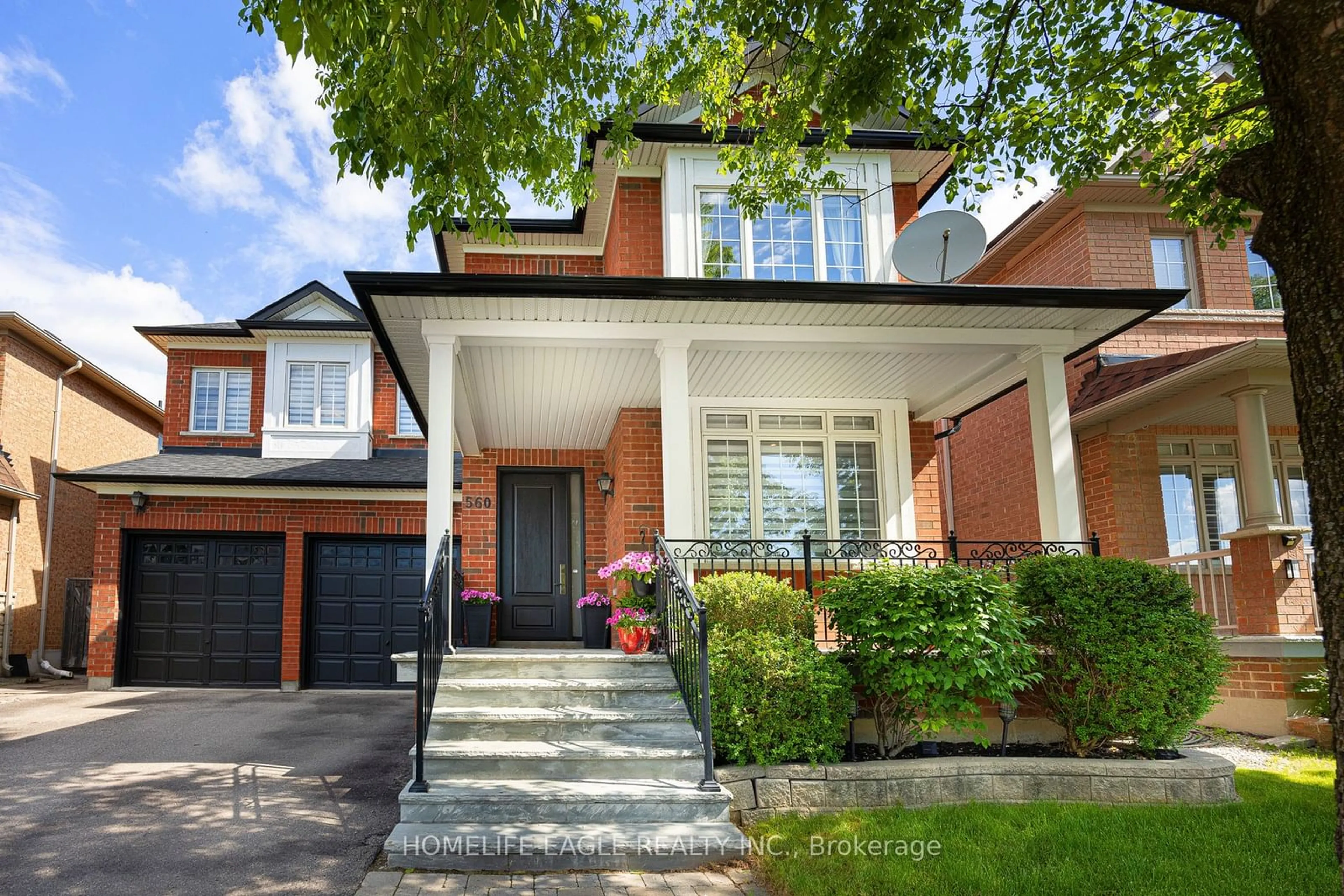 Home with brick exterior material for 560 Summeridge Dr, Vaughan Ontario L4J 9J1