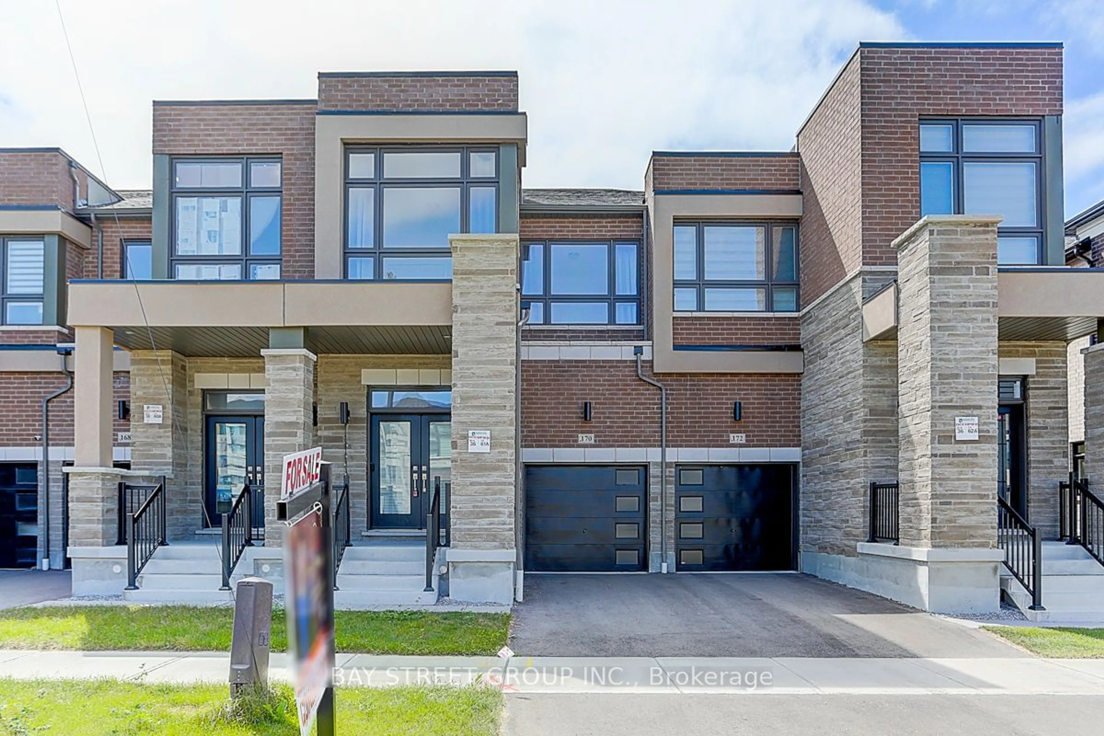 Home with brick exterior material for 170 Bawden Dr, Richmond Hill Ontario L4S 0M2