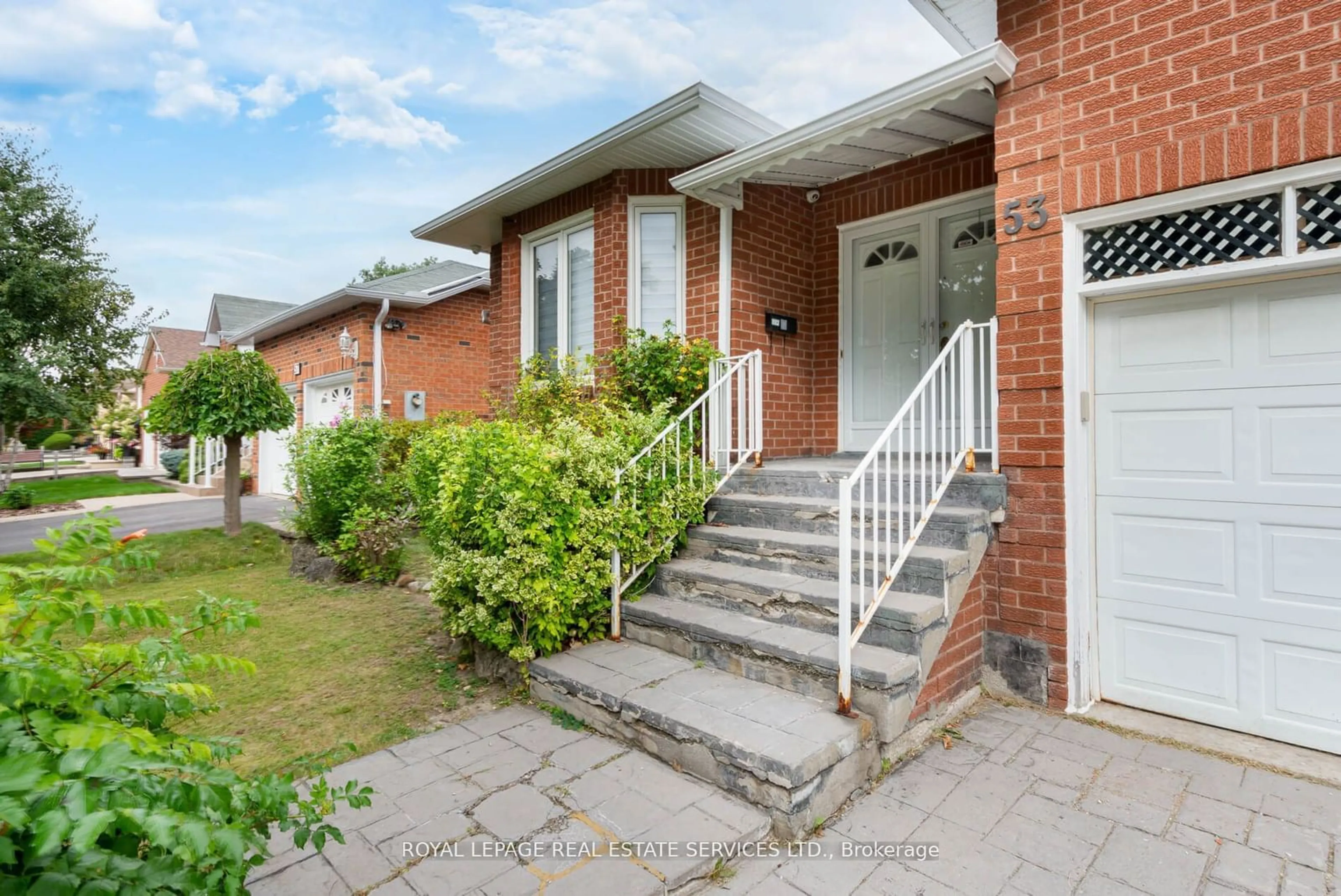 Home with brick exterior material for 53 Findhorn Cres, Vaughan Ontario L6A 1M2