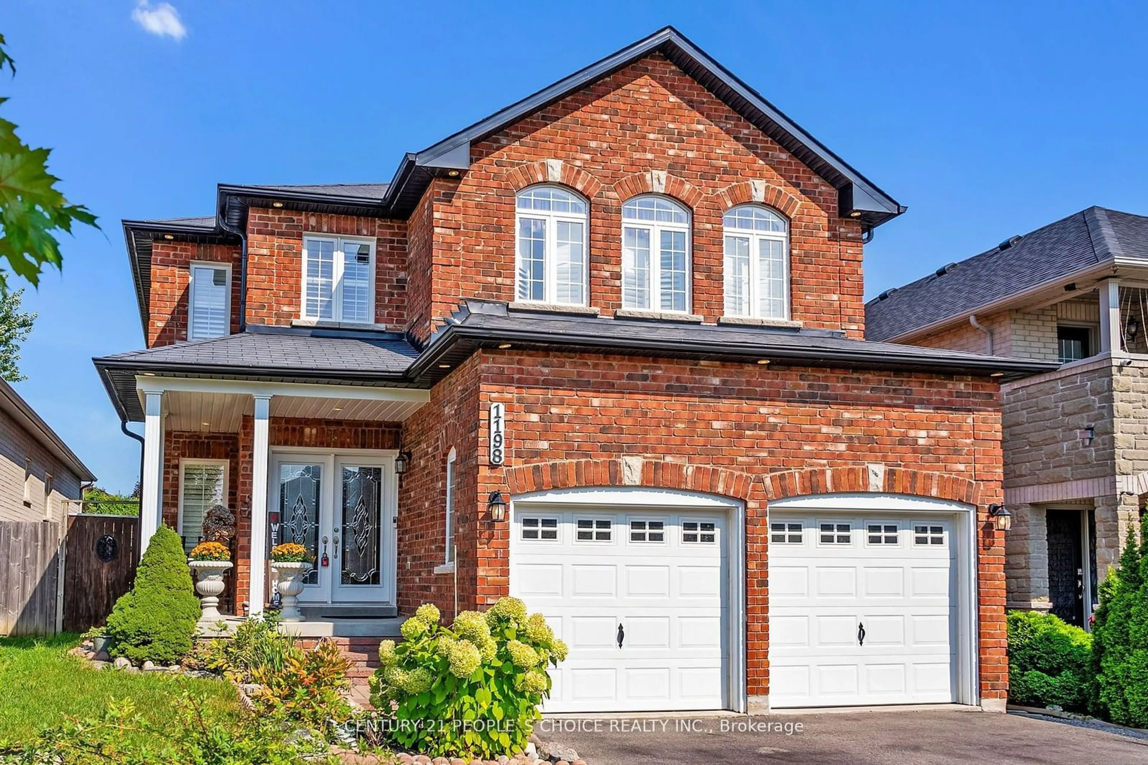 Home with brick exterior material for 1198 Westmount Ave, Innisfil Ontario L9S 4Z7