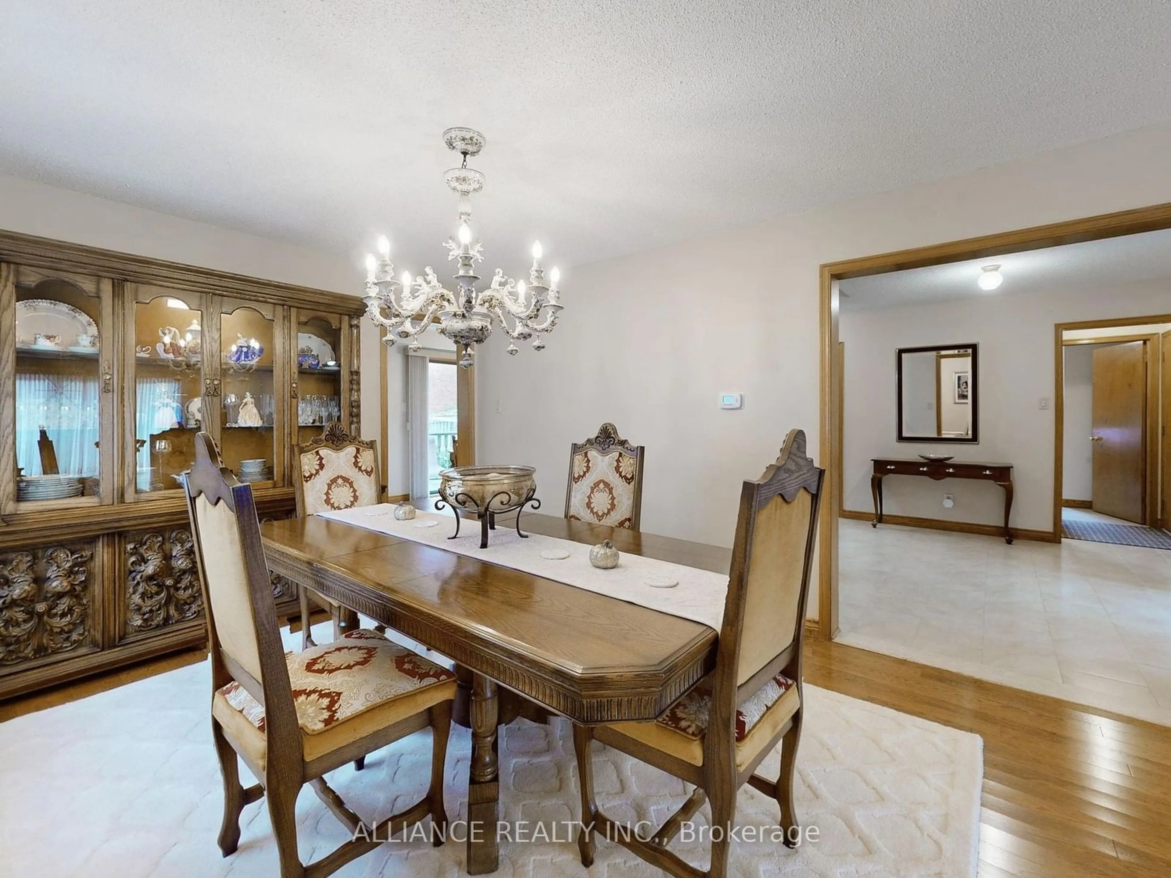 Dining room, wood floors for 28 Addison St, Richmond Hill Ontario L4C 7M2