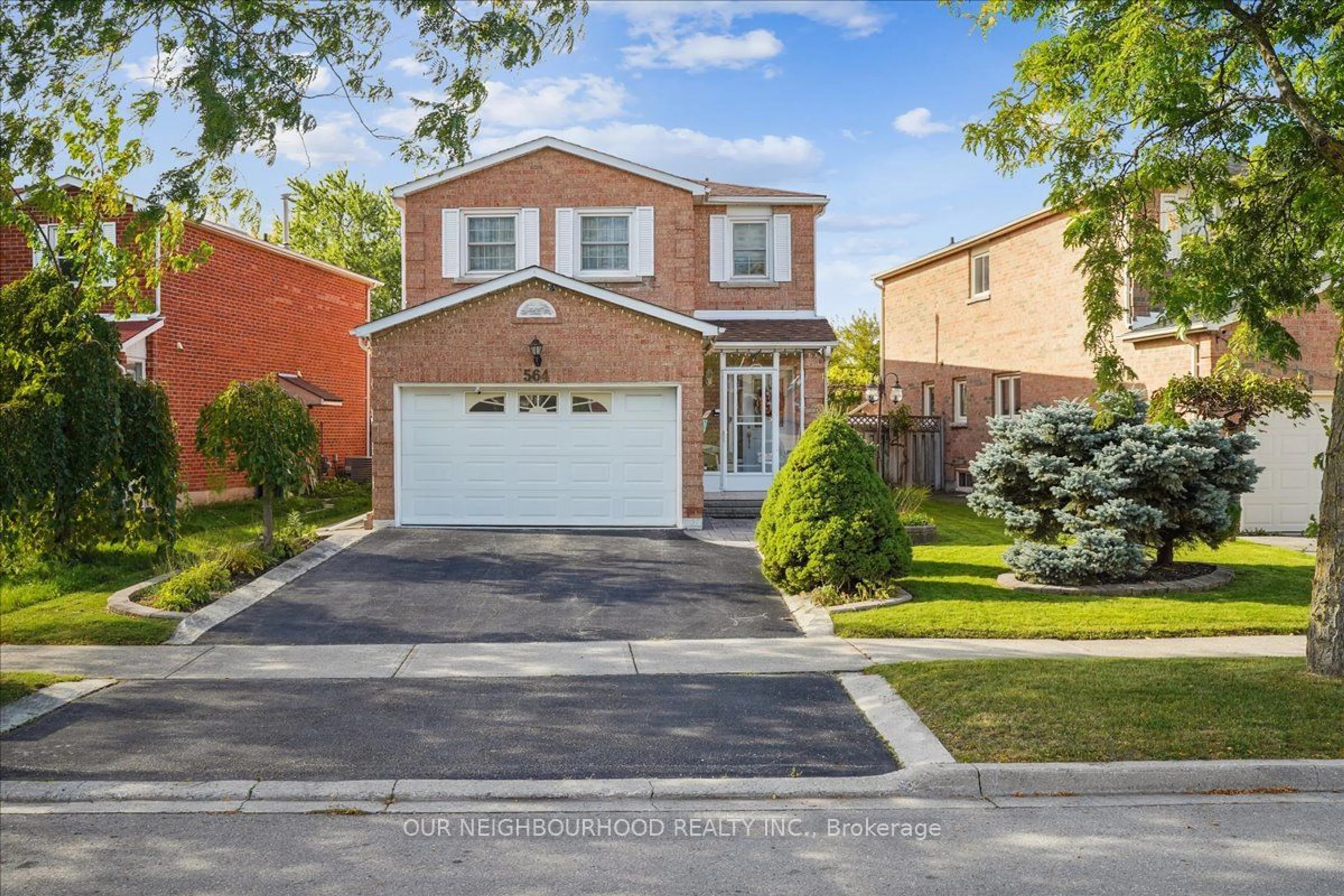 Frontside or backside of a home, the street view for 564 Brownridge Dr, Vaughan Ontario L4J 6B5