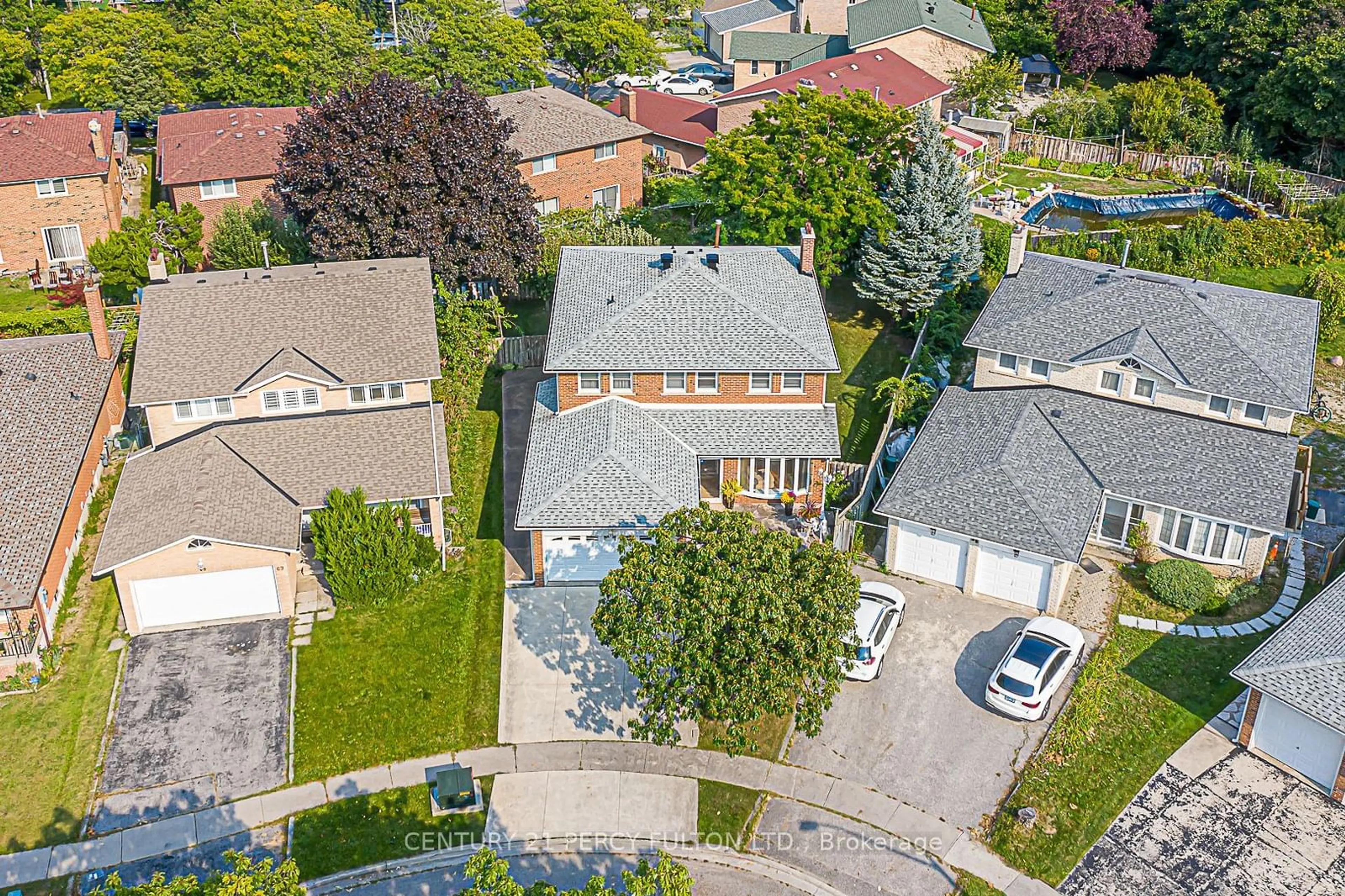 Frontside or backside of a home, the street view for 67 Cheeseman Dr, Markham Ontario L3R 3G3