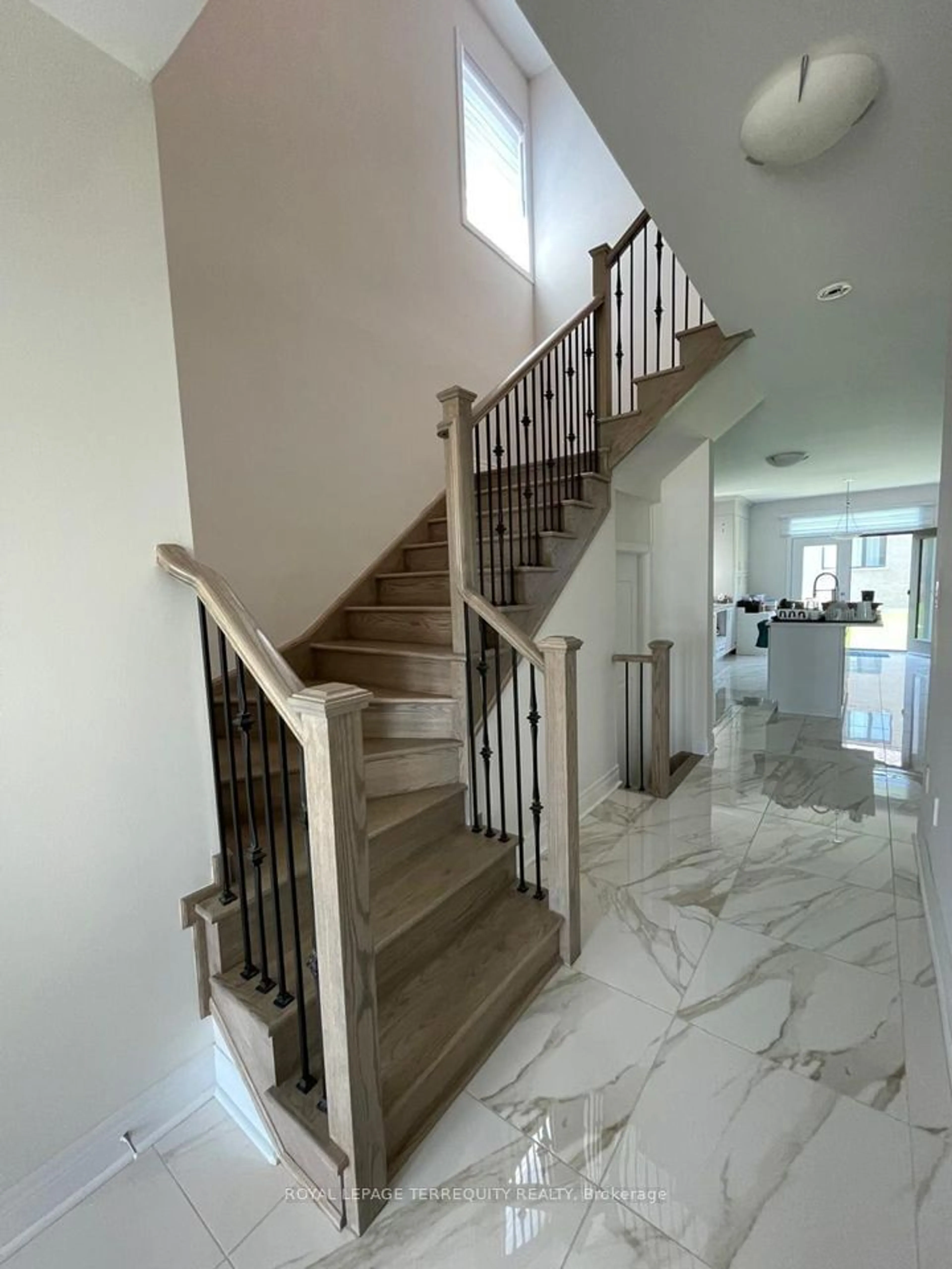 Stairs for 30 Lepp Dr, Markham Ontario L3S 0G4