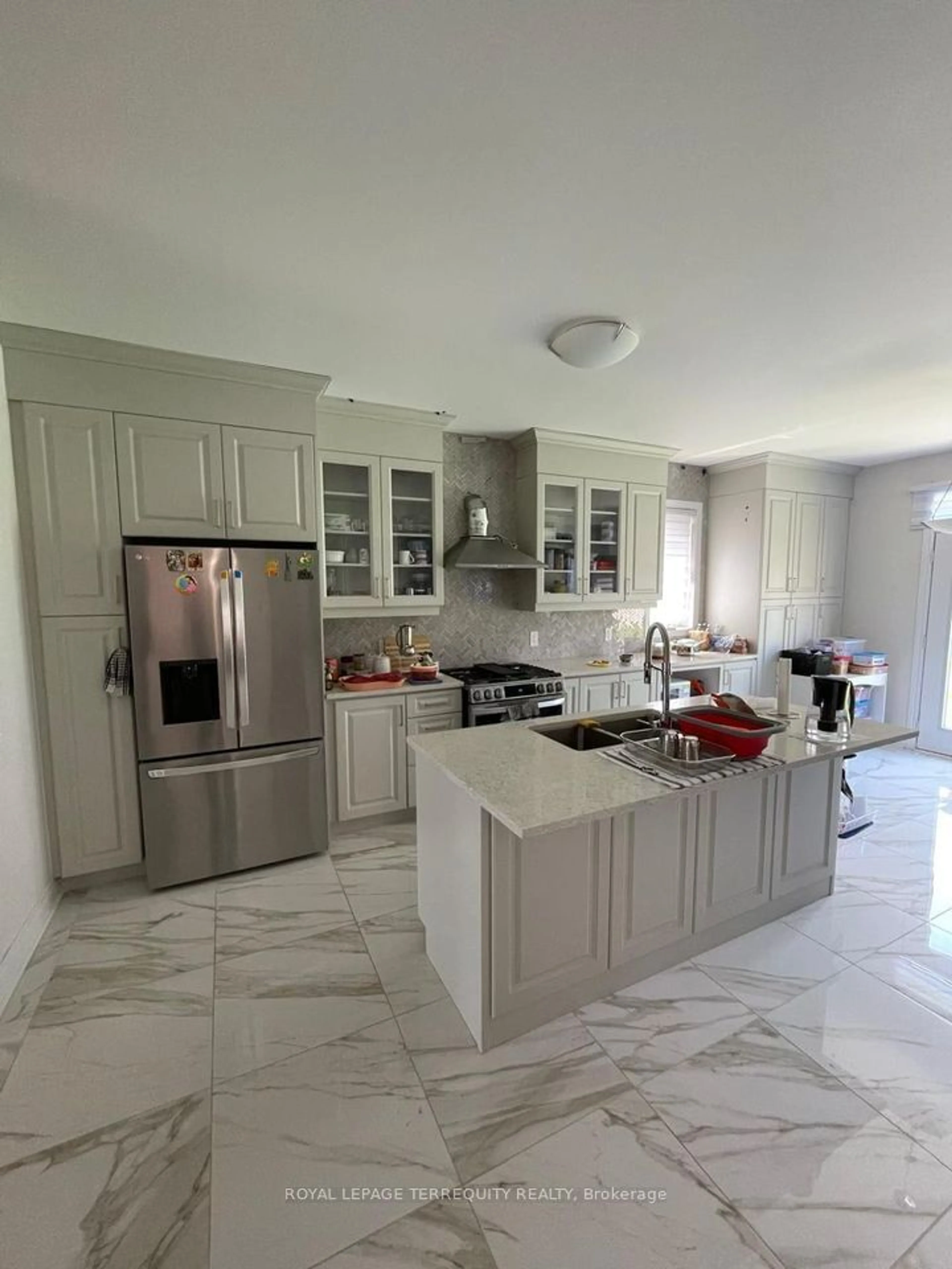 Contemporary kitchen, ceramic floors, cottage for 30 Lepp Dr, Markham Ontario L3S 0G4