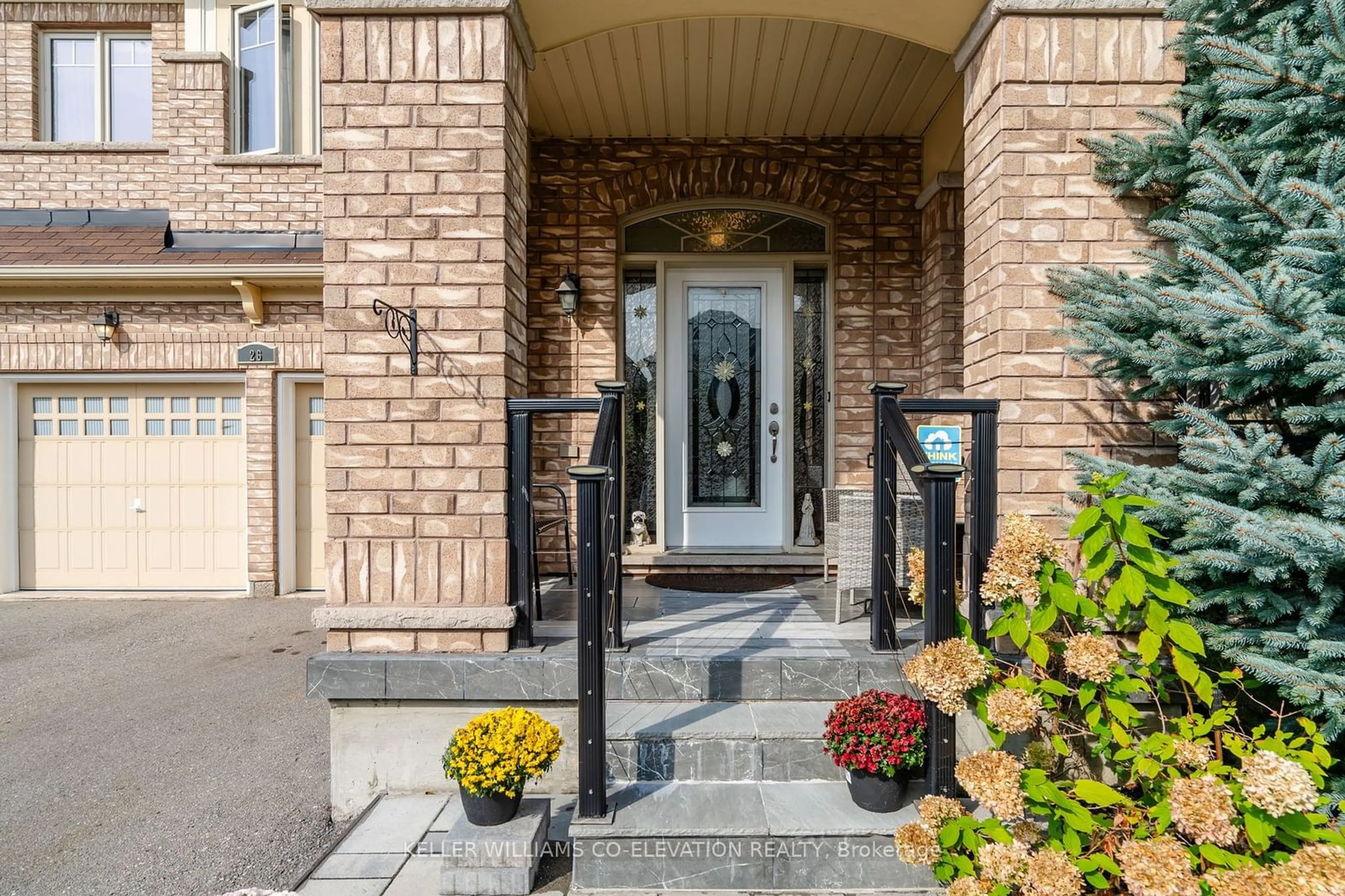 Indoor entryway, ceramic floors for 26 Homerton Ave, Richmond Hill Ontario L4E 0W2