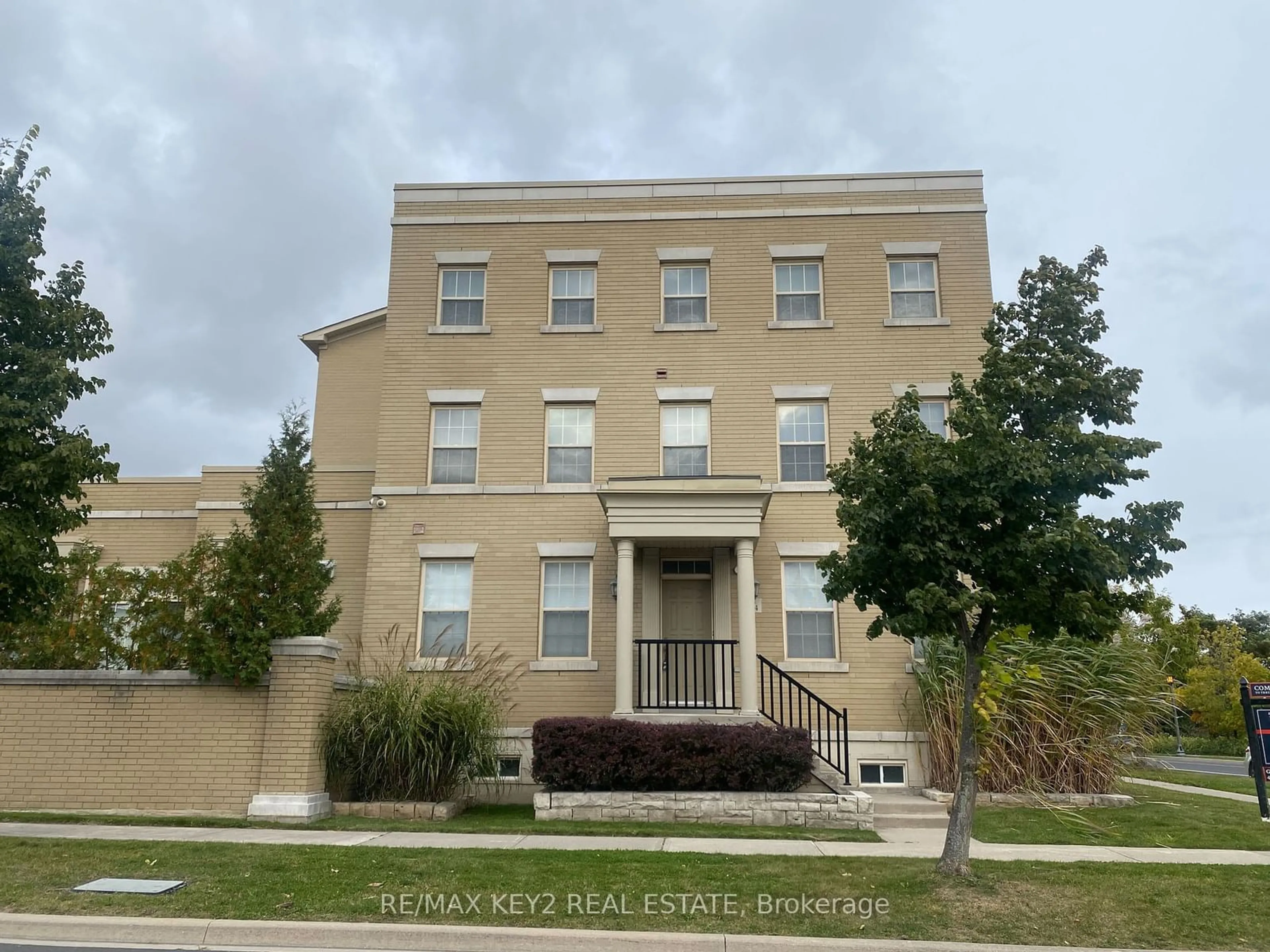 A pic from exterior of the house or condo, the front or back of building for 54 Betty Roman Blvd, Markham Ontario L6C 0A5