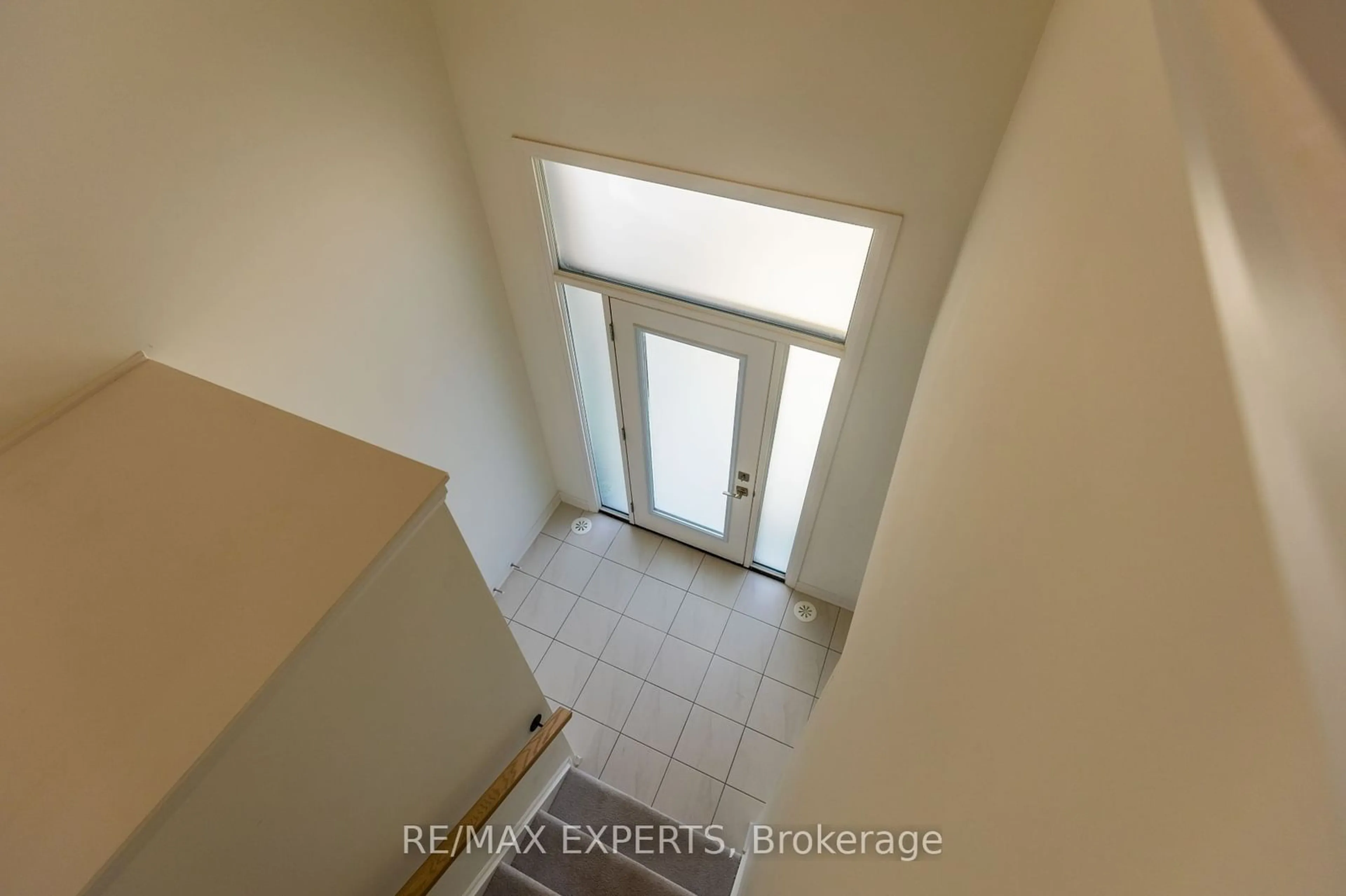 Indoor entryway, not visible floor for 63 Totten Tr #35, New Tecumseth Ontario L0G 1W0