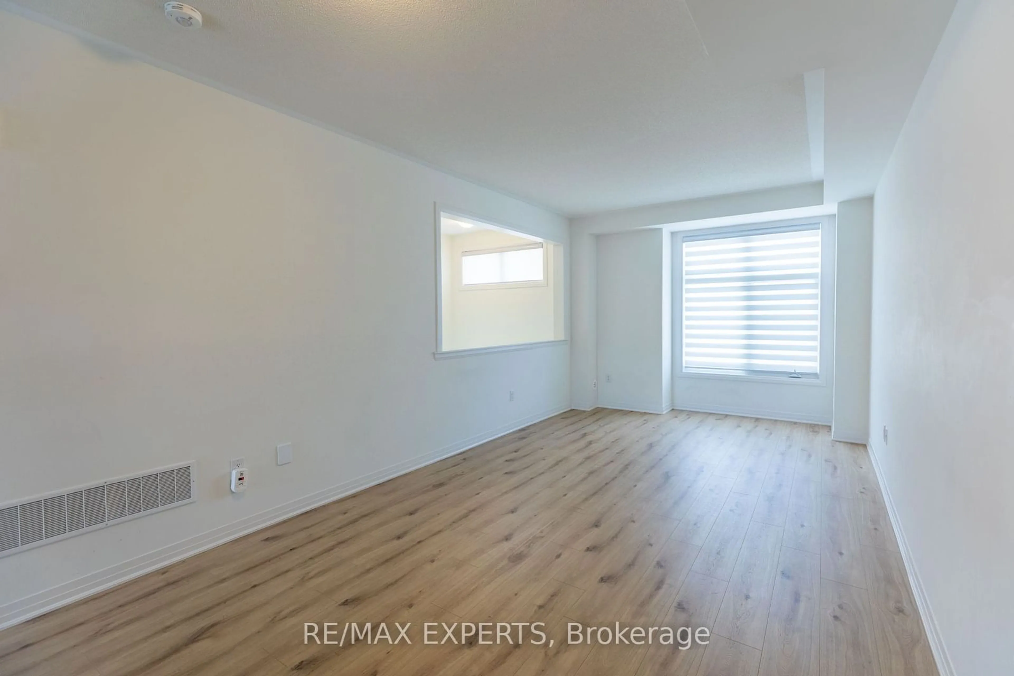 A pic of a room, wood floors for 63 Totten Tr #35, New Tecumseth Ontario L0G 1W0