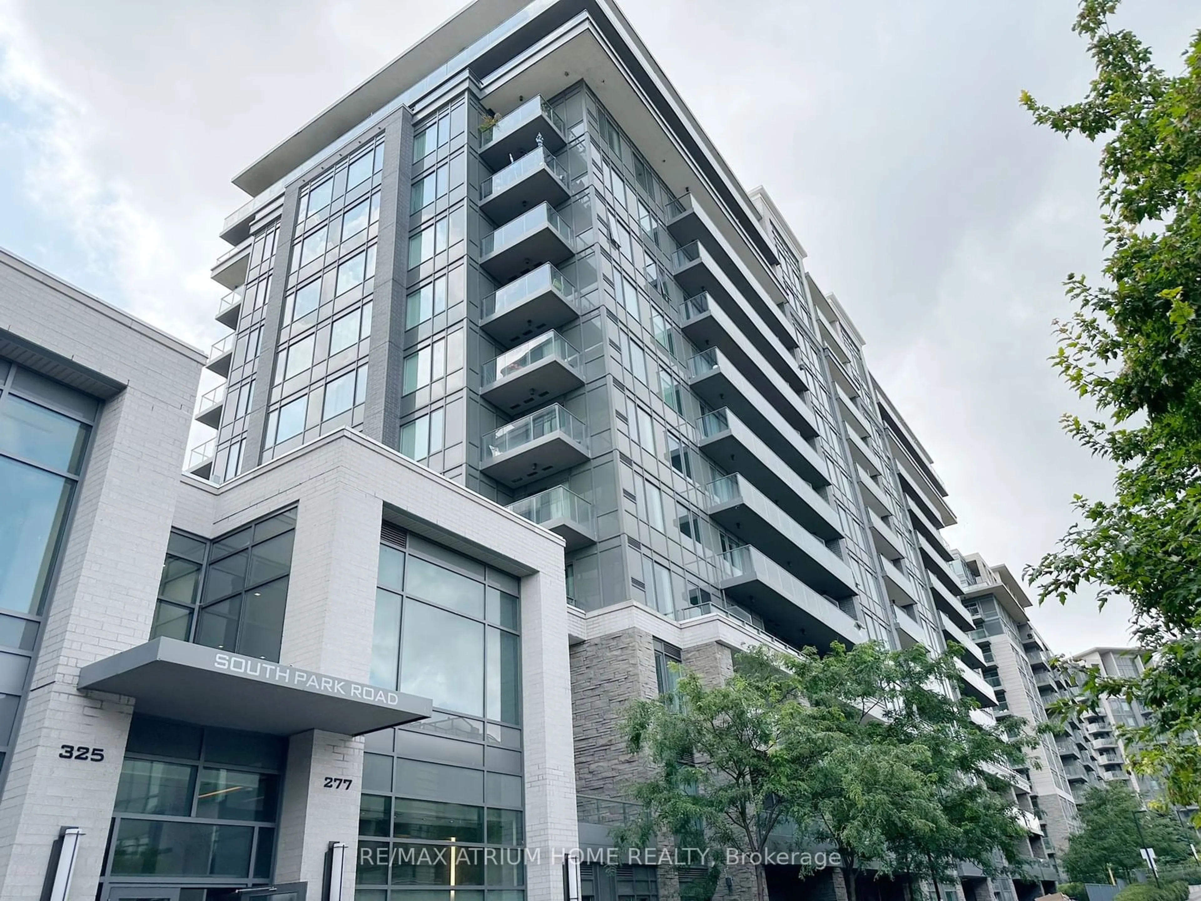 A pic from exterior of the house or condo, the front or back of building for 277 South Park Rd #316, Markham Ontario L3T 0B7